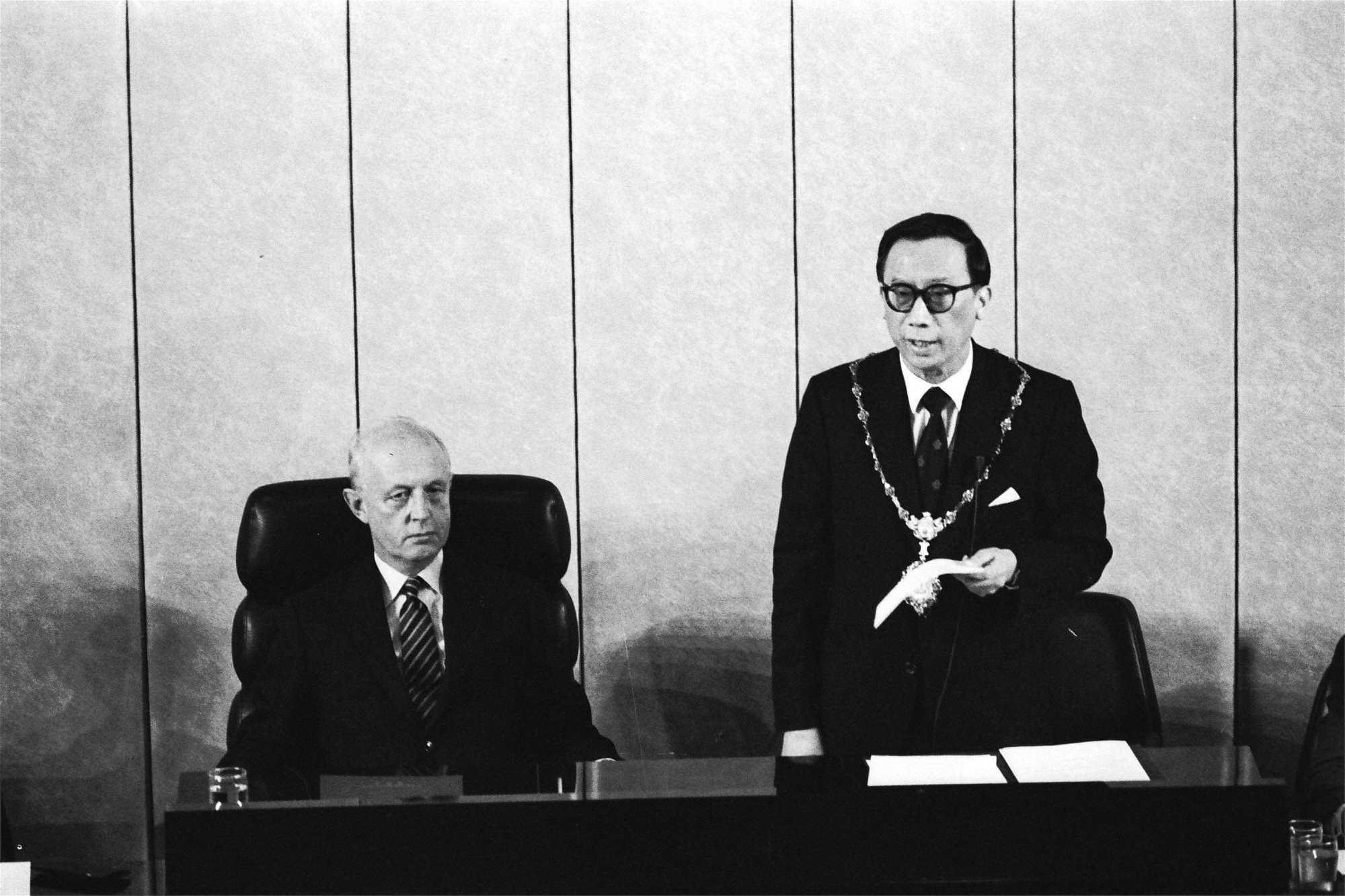 Then Urban Council chairman Hilton Cheong-Leen speaks at the council’s centenary meeting in 1983 with Governor Sir Edward Youde (left). Photo: Robin Lam