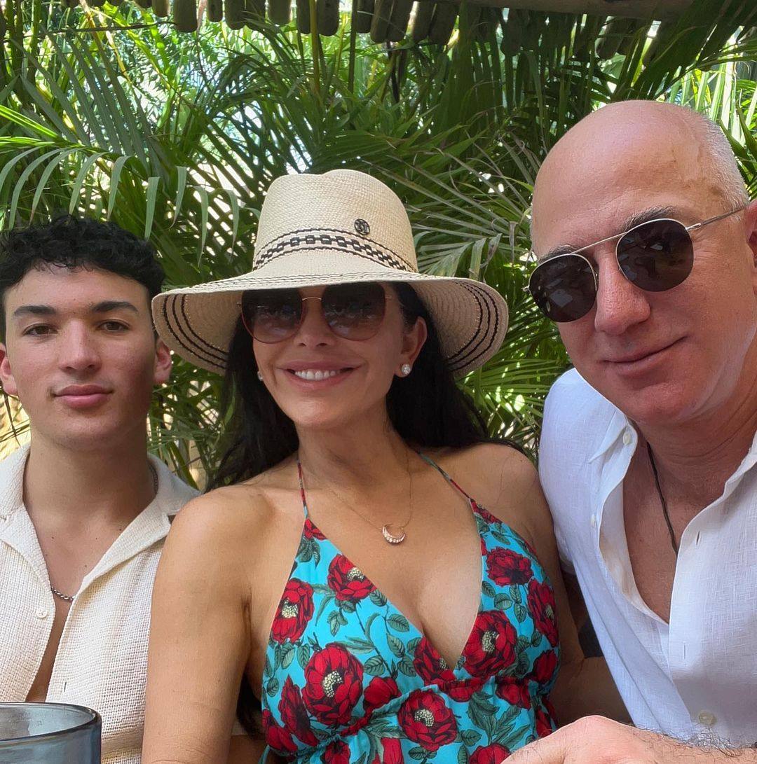 Jeff Bezos with Lauren Sánchez and her son Nikko. Photo: @laurenwsanchez/Instagram