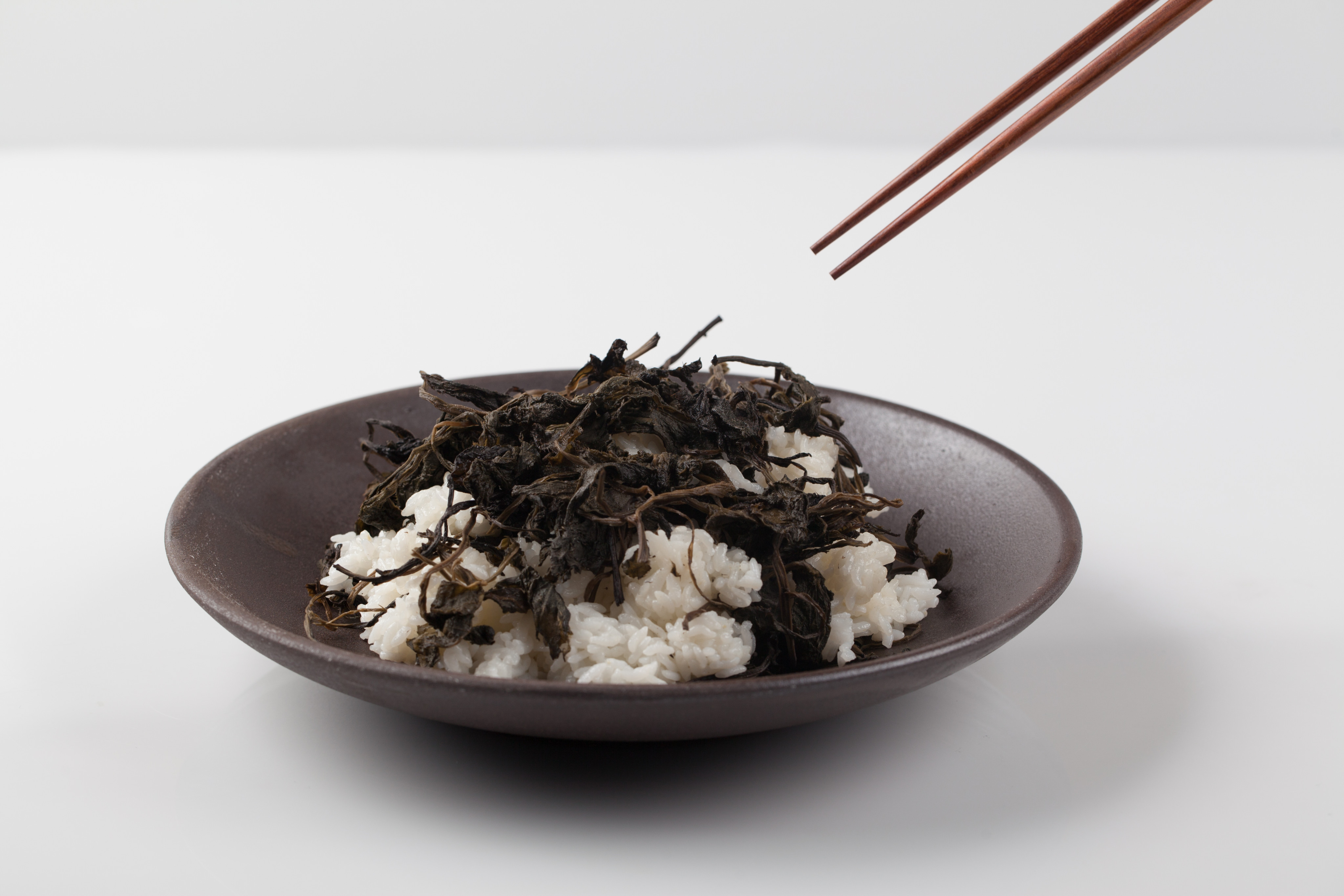 Rice with gondre (Korean thistle) greens. Photo: Shutterstock