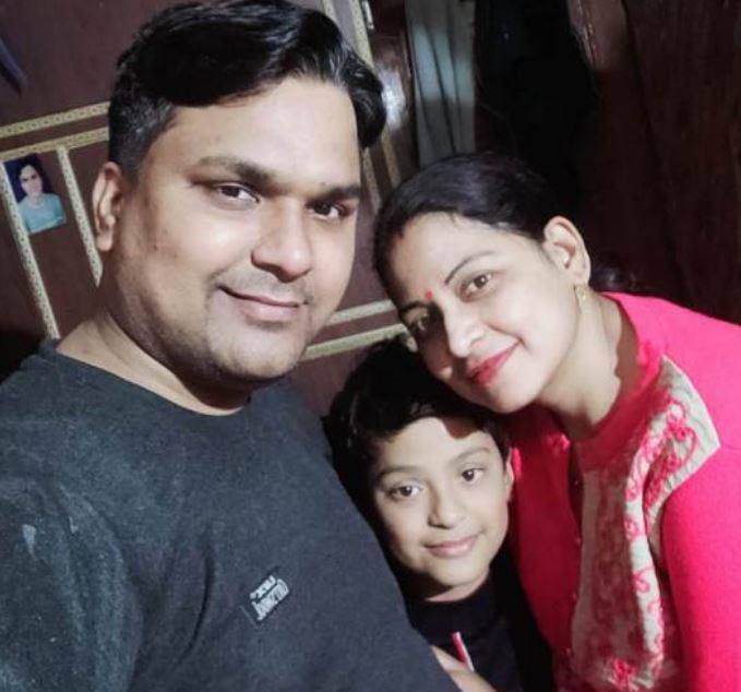 Salil Tripathi and his wife and son. The 36-year-old delivery rider for Zomato was killed instantly when a car driven by a drunken policeman killed in Delhi. Photo: Tripathi family