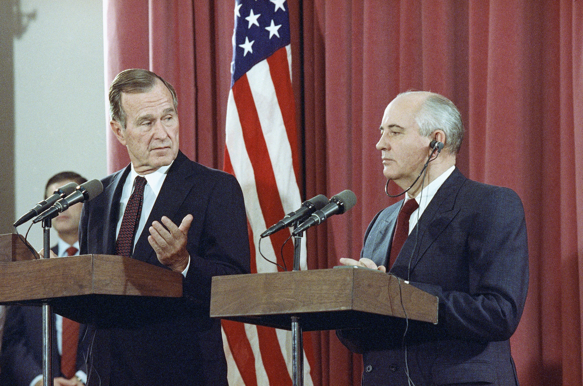 Mikhail Gorbachev (right) and then US president George H.W. Bush at the Soviet Embassy in Madrid in 1991. Photo: AP