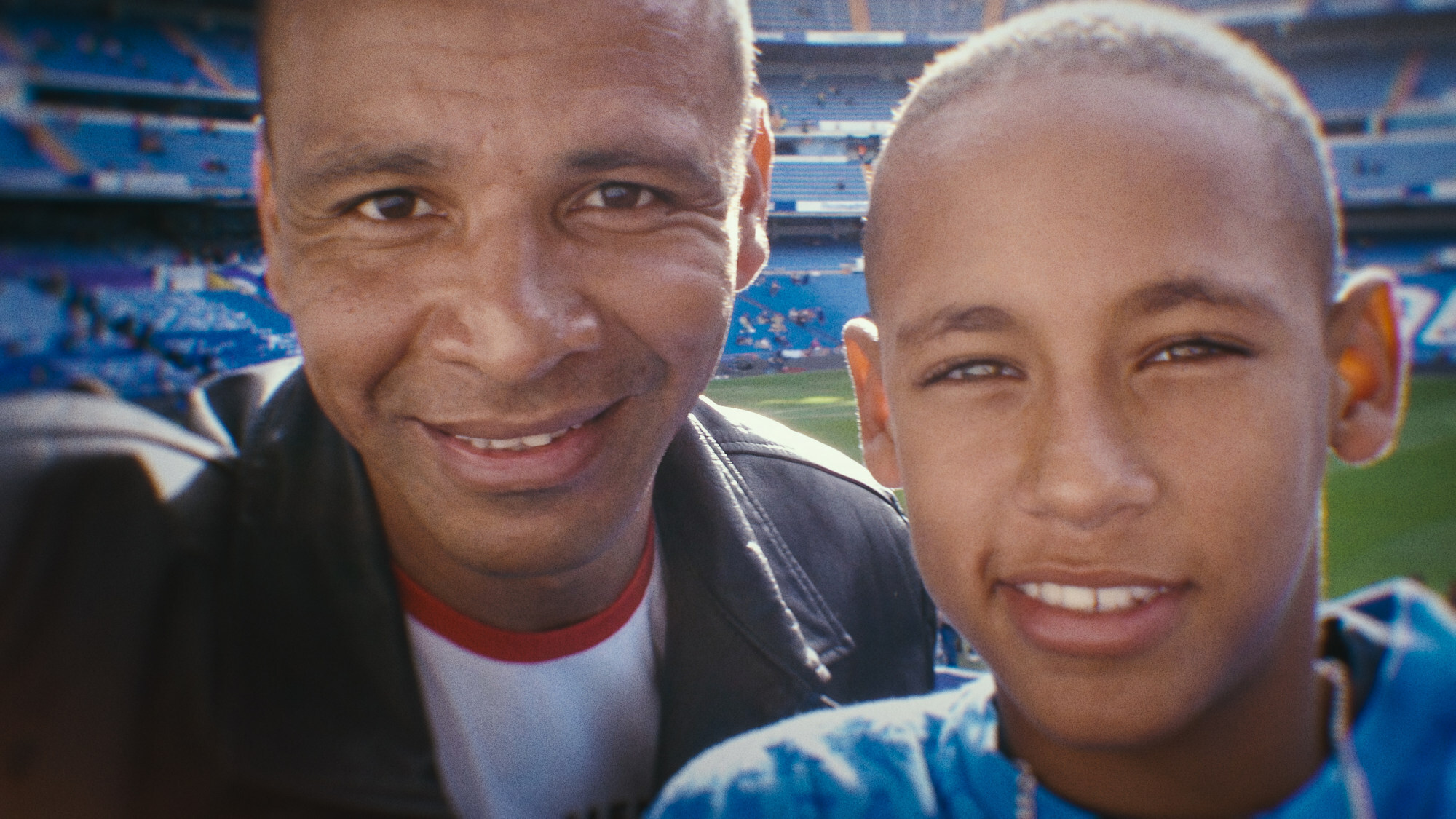 Father and son during a trip to Spain to visit Real Madrid, which was the first time the younger Neymar left Brazil. Photo: Netflix