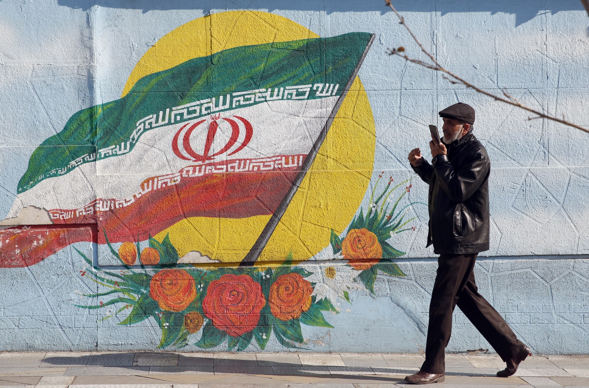 Иран санкции год
