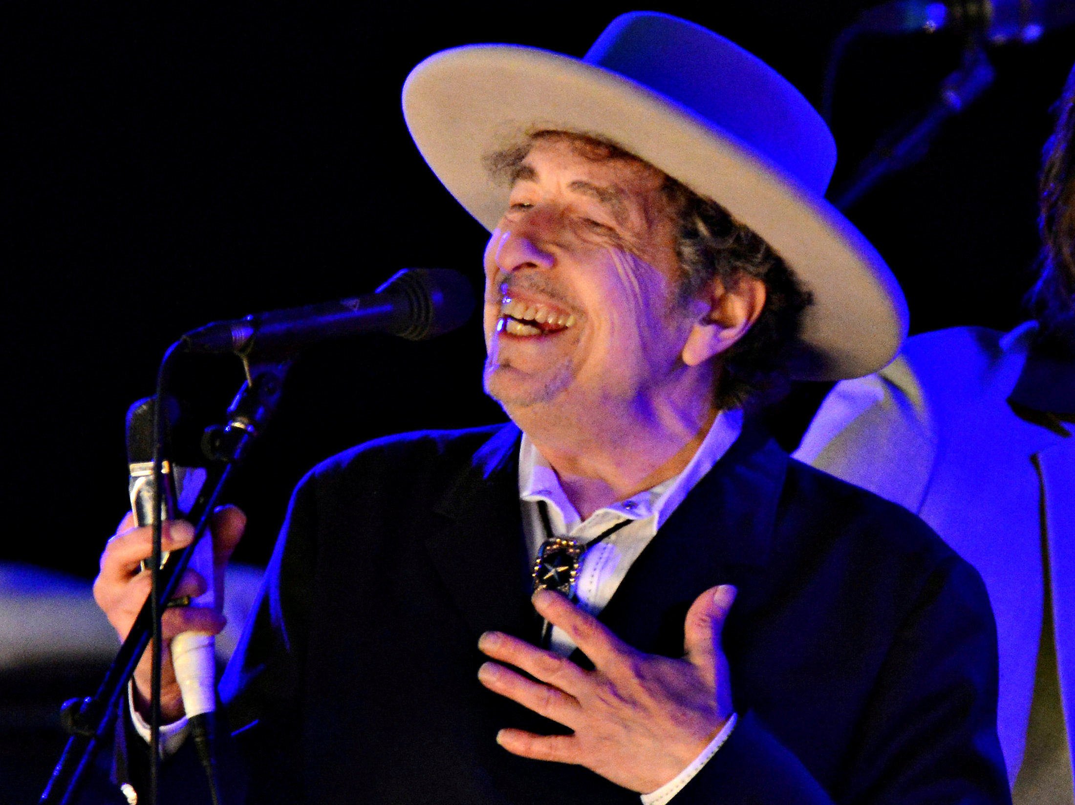 US musician Bob Dylan performs at The Hop Festival in Paddock Wood, Kent, in England in June 2012. Photo: Reuters