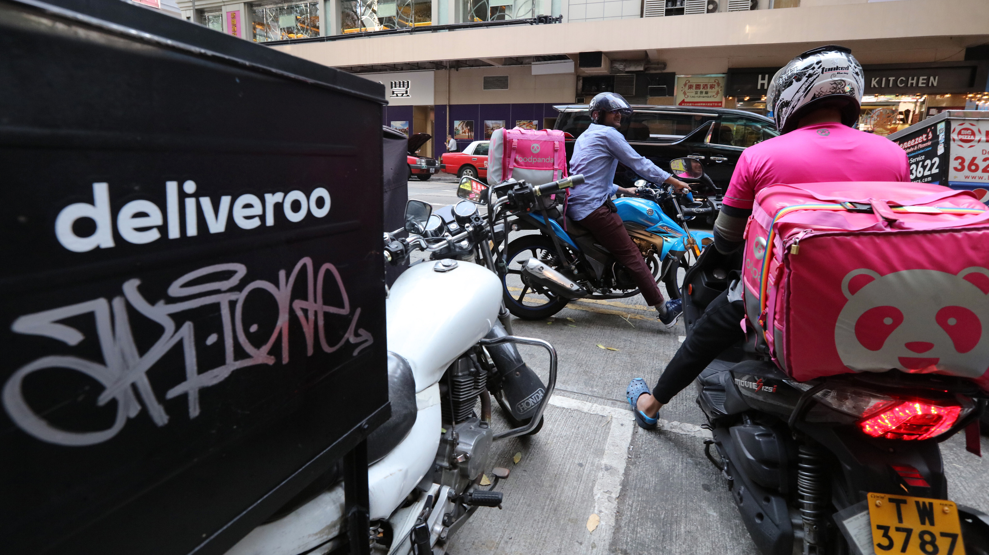 The Competition Commission has called on restaurants to come forward if they know of any exclusive and strict partnership agreements set by Foodpanda and Deliveroo.  Photo: Felix Wong