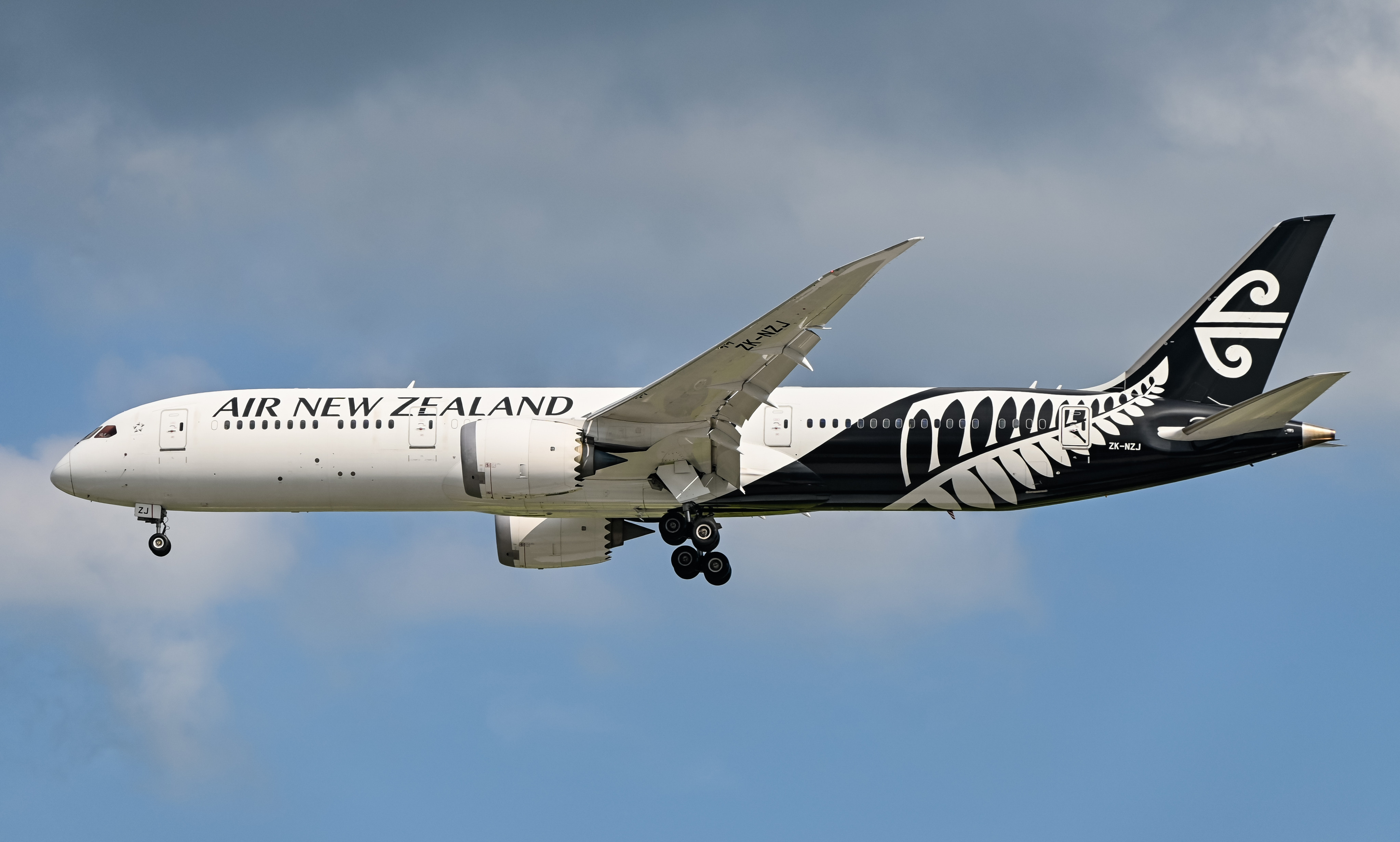 Air New Zealand cargo flight makes emergency landing in Hong Kong