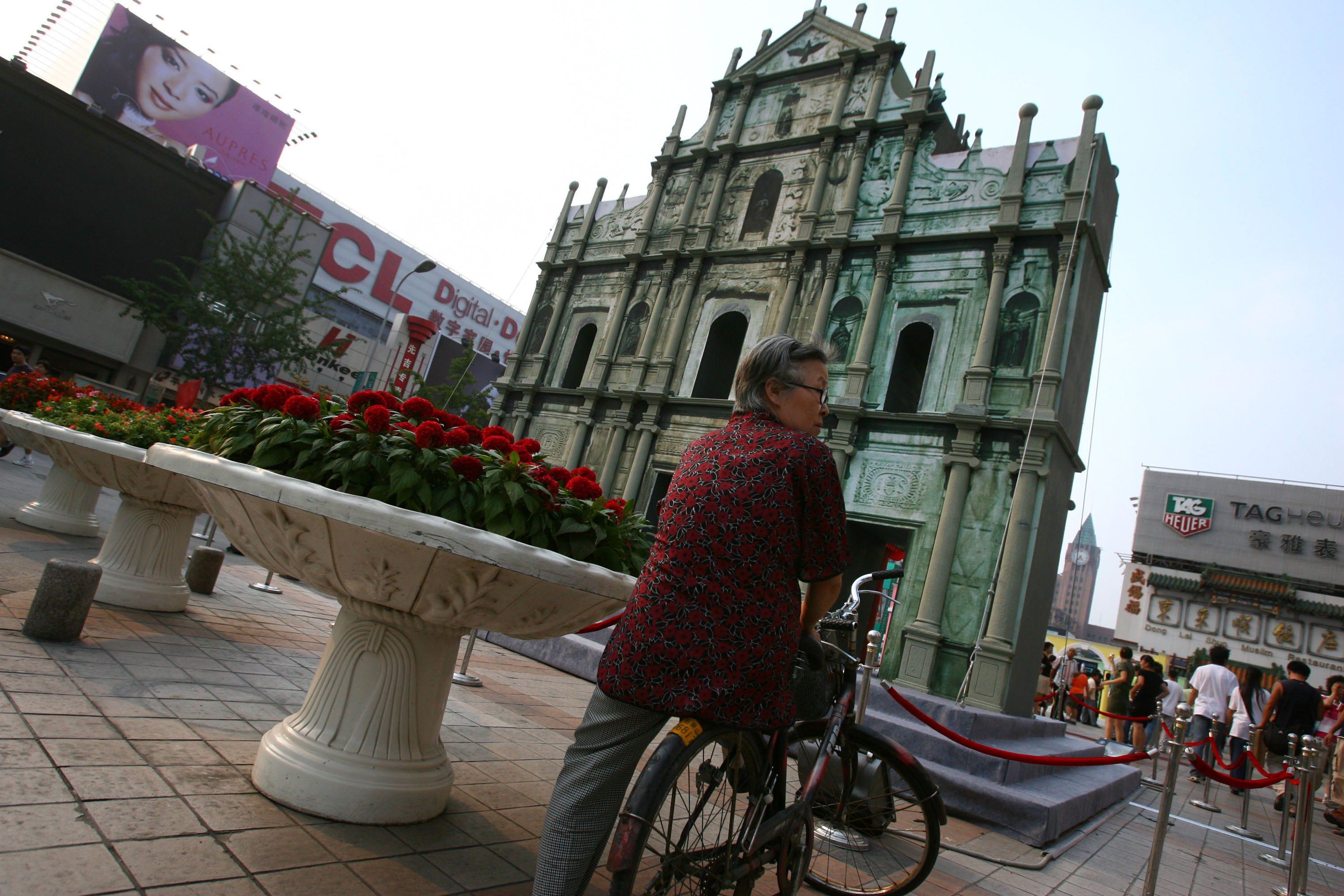 In Macau the common speech was patuá for centuries, but as people emigrated from the then Portuguese enclave in China they assimilated and it fell out of use. Now young people in the diaspora have taken an interest in the creole. Photo by China Photos/Getty Images
