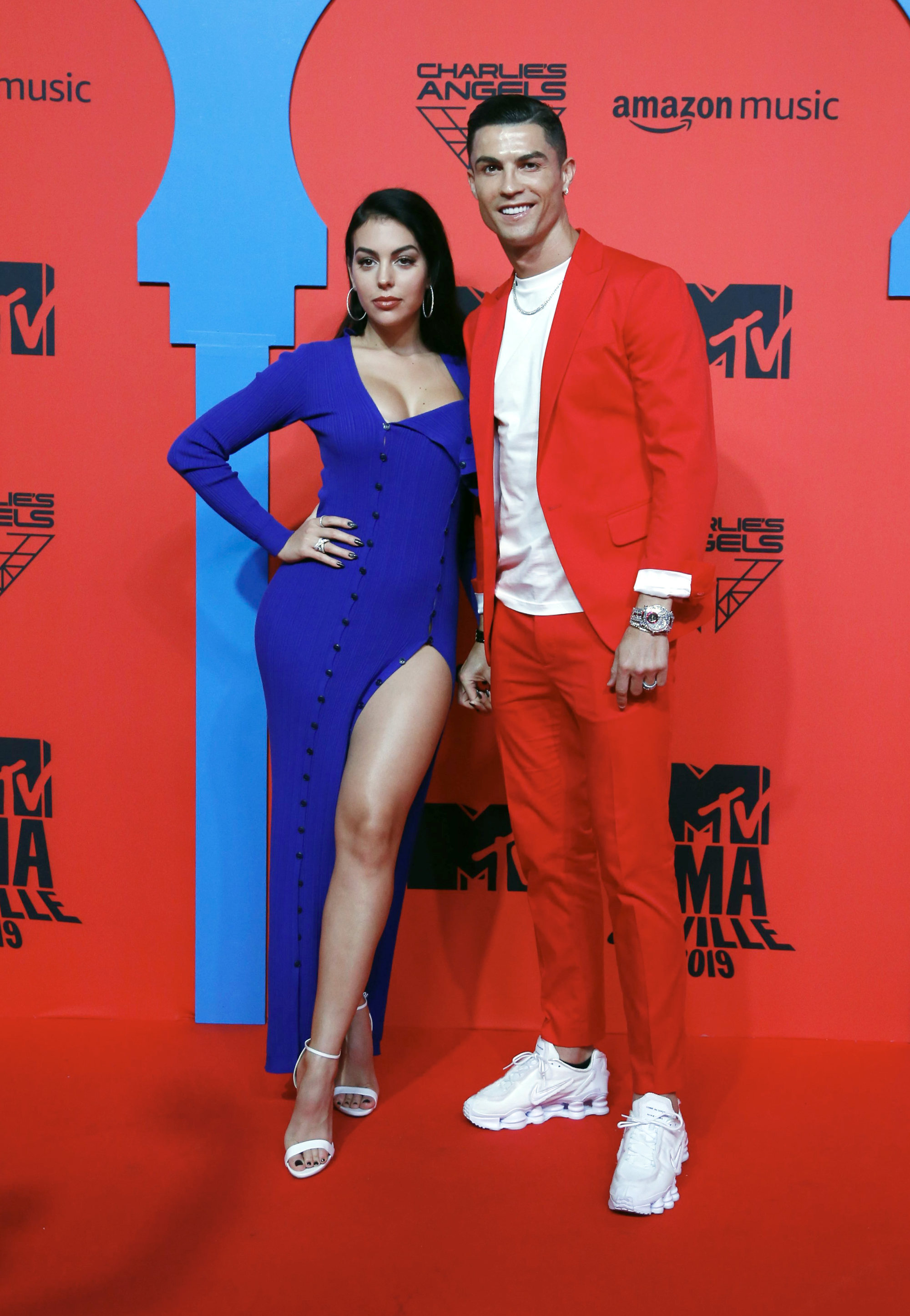 Georgina Rodriguez and Cristiano Ronaldo dazzle at the MTV EMAs 2019. Photo: Getty Images