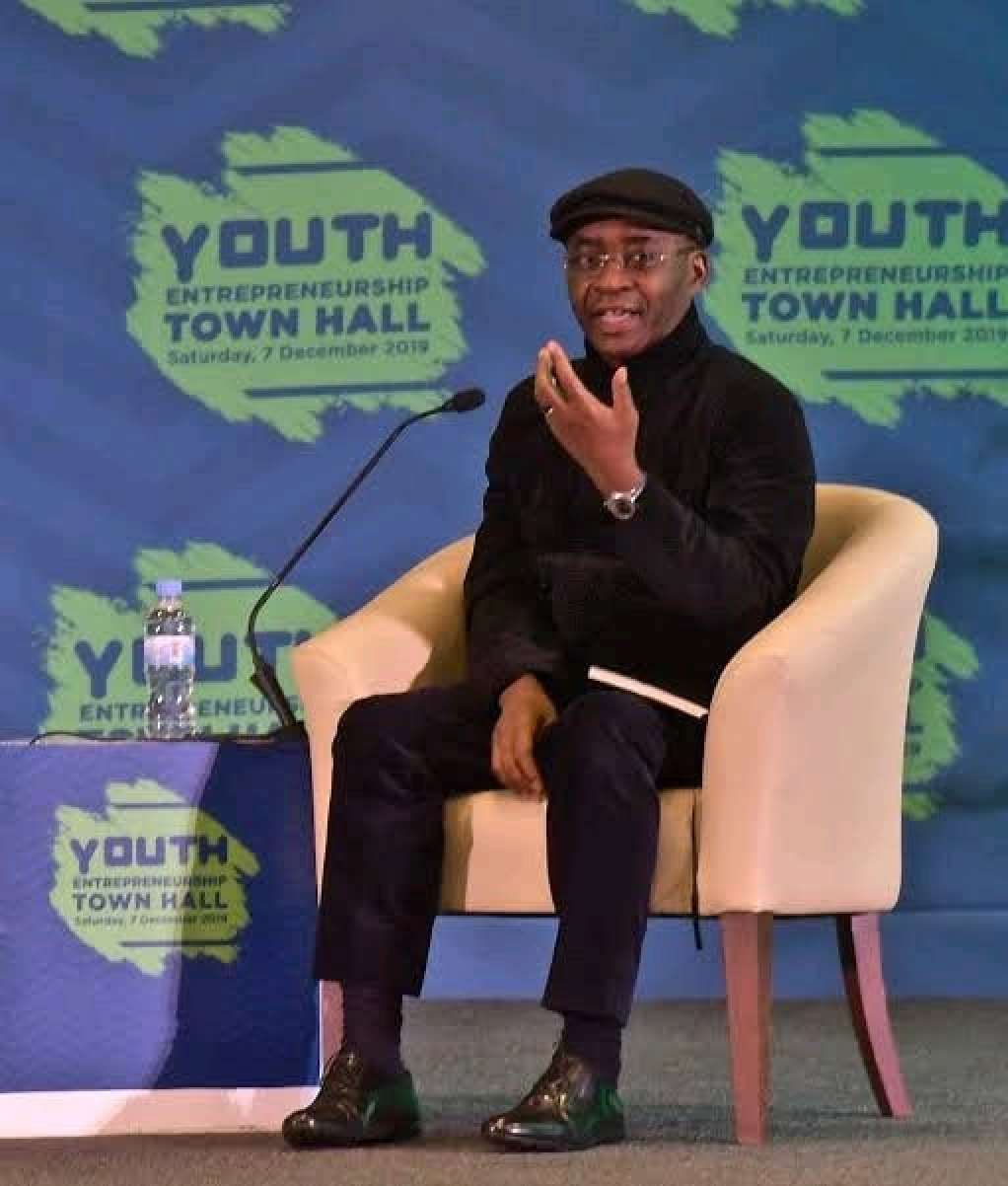 Strive Masiyiwa at one of his talks on entrepreneurship. Photo: @fbicoach1/Instagram