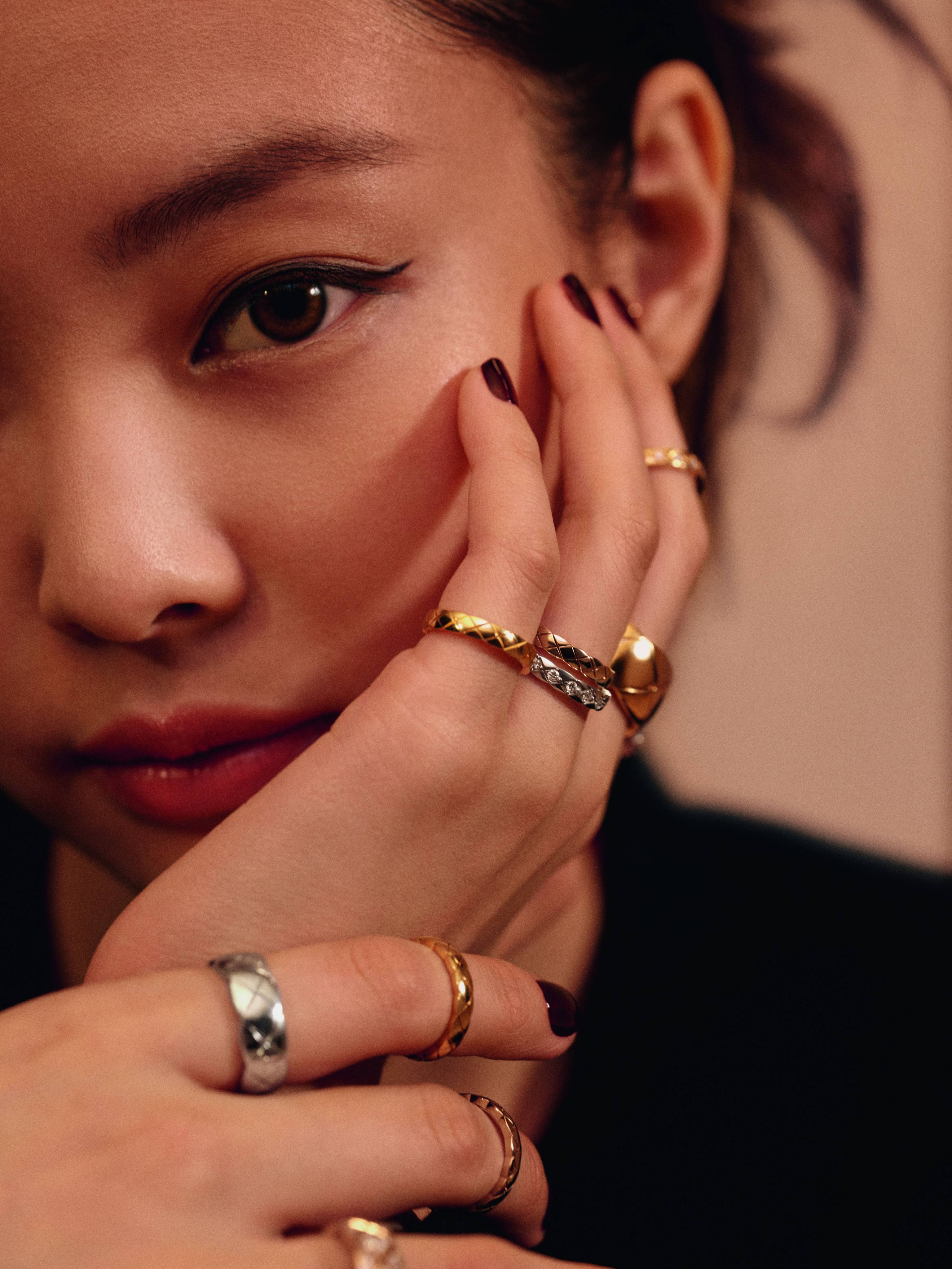 Jennie from K-pop girl group Blackpink shows off her gold jewellery. Such items need regular cleaning, but there are some dos and don’ts. Photo: Chanel