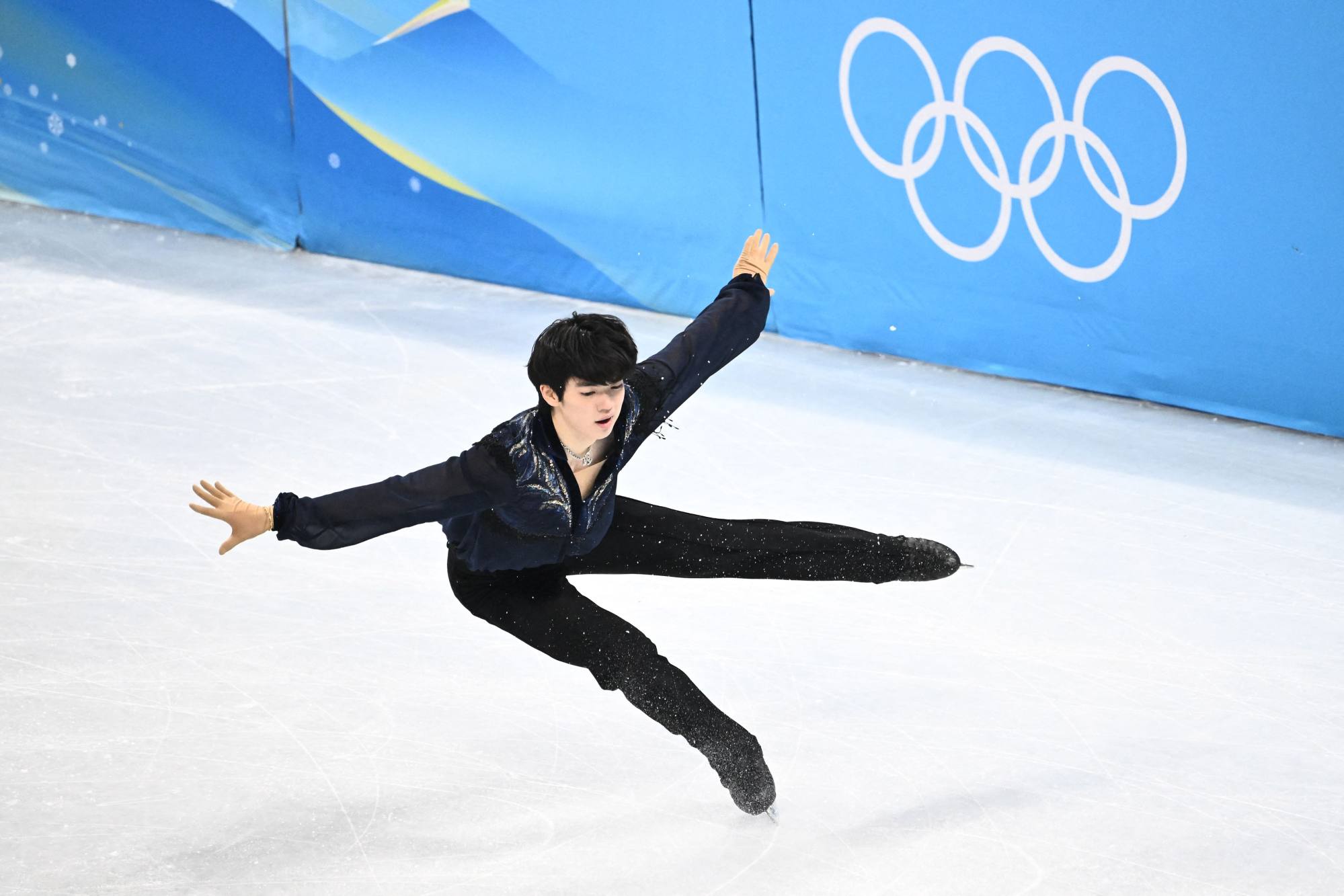 The Full Story Of Why ENHYPEN's Sunghoon Started Figure Skating And Fell  Deeply In Love With It - Koreaboo