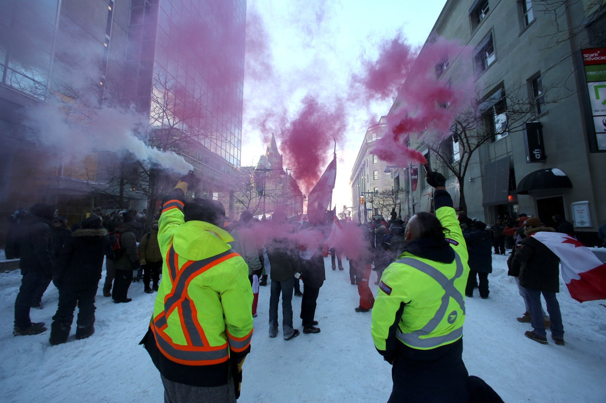 Canadian police in riot gear clear main protest hub in Ottawa as ...