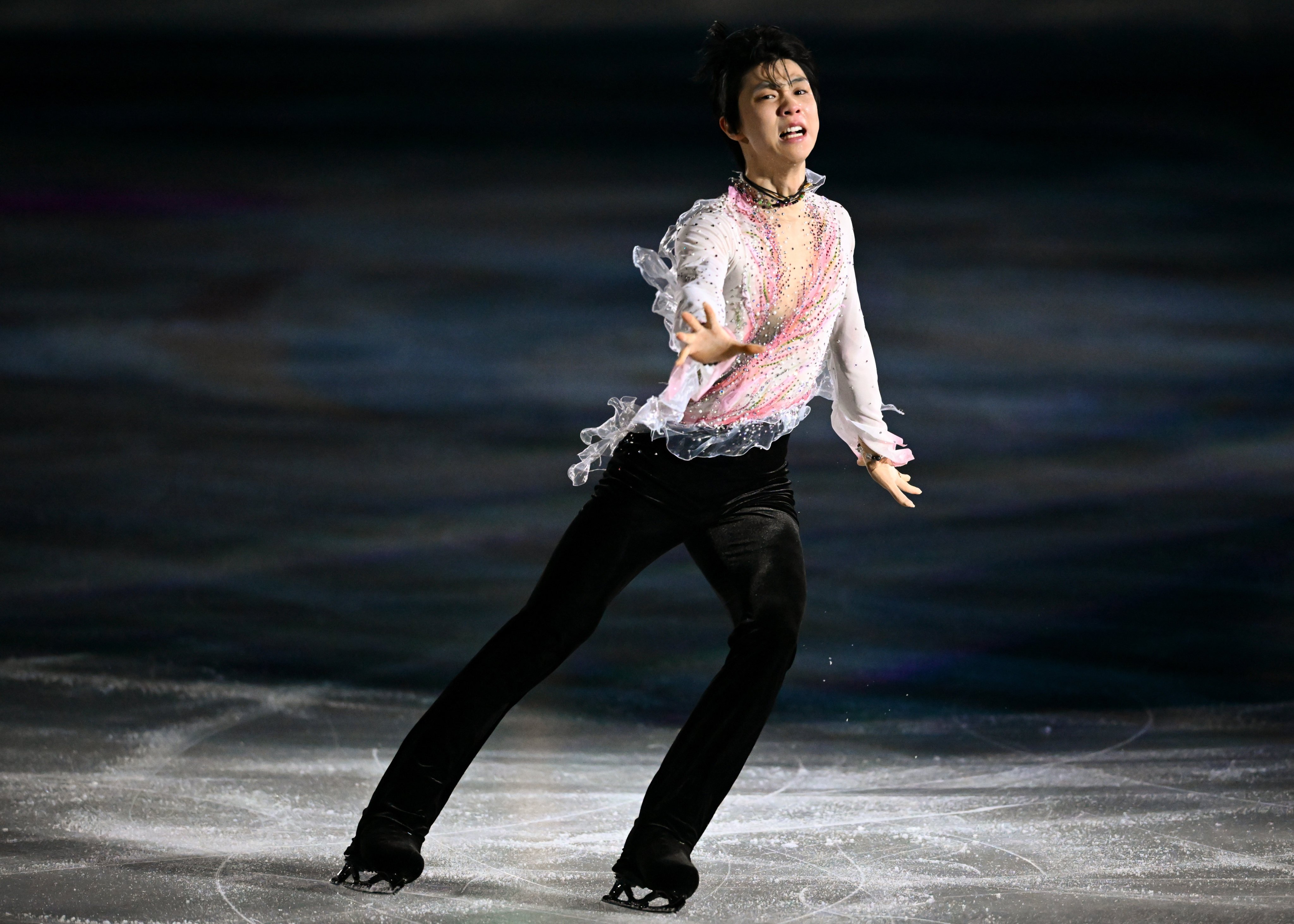 Winter Olympics Japans Ice Prince Yuzuru Hanyu thrills fans as figure skaters let loose at Games gala South China Morning Post