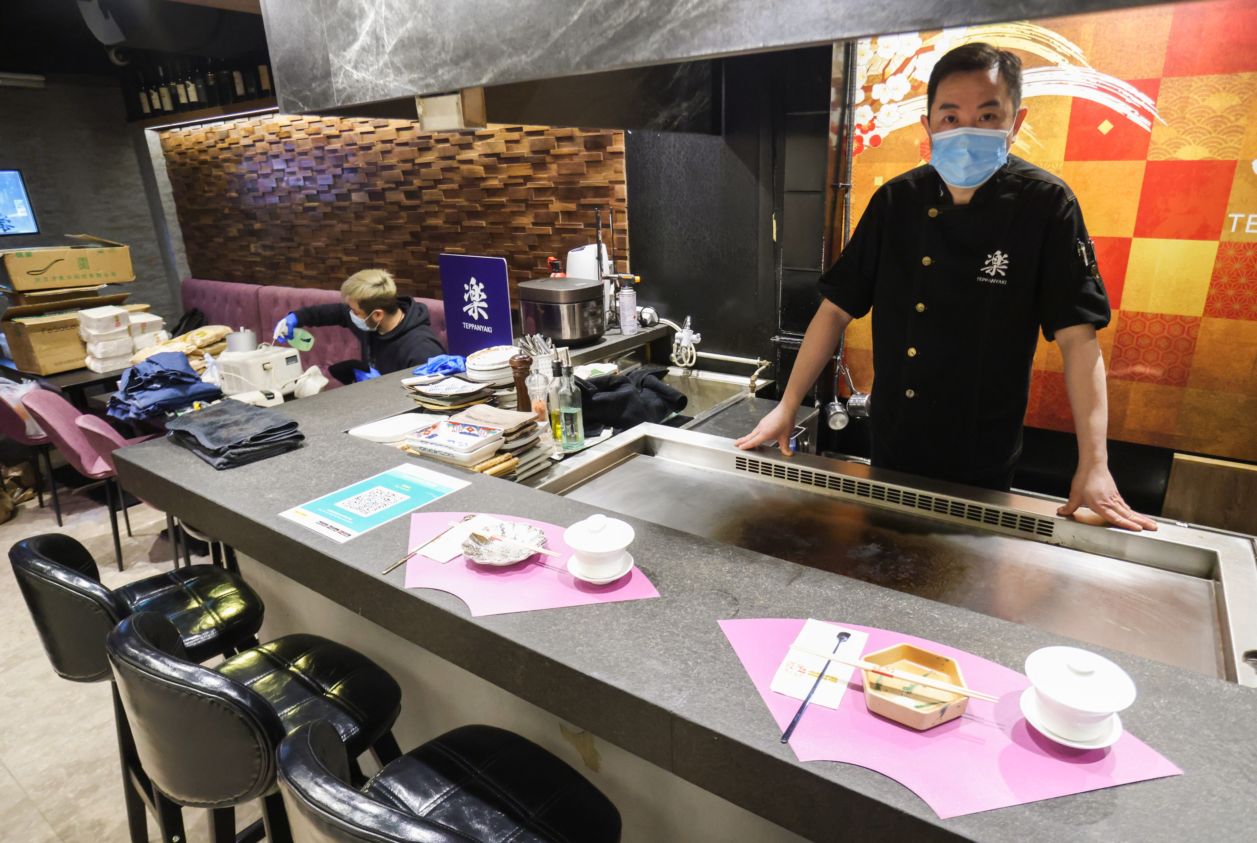 Cheng Wai-lok runs a Japanese Teppanyaki restaurant in Jordan, Kowloon. Photo: May Tse