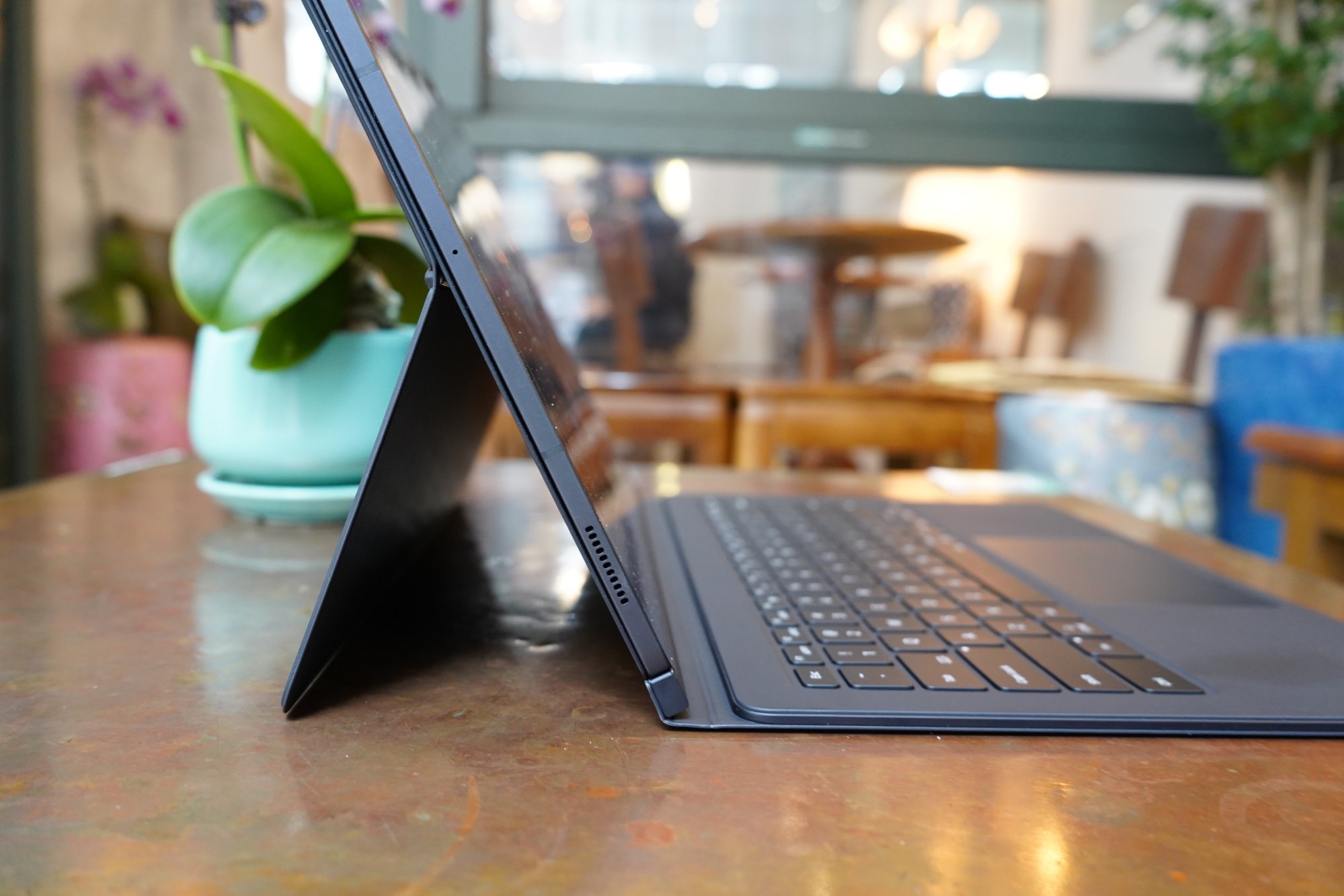 Samsung Galaxy Tab S8 Ultra review: 14.6-inch, 120Hz display is ...