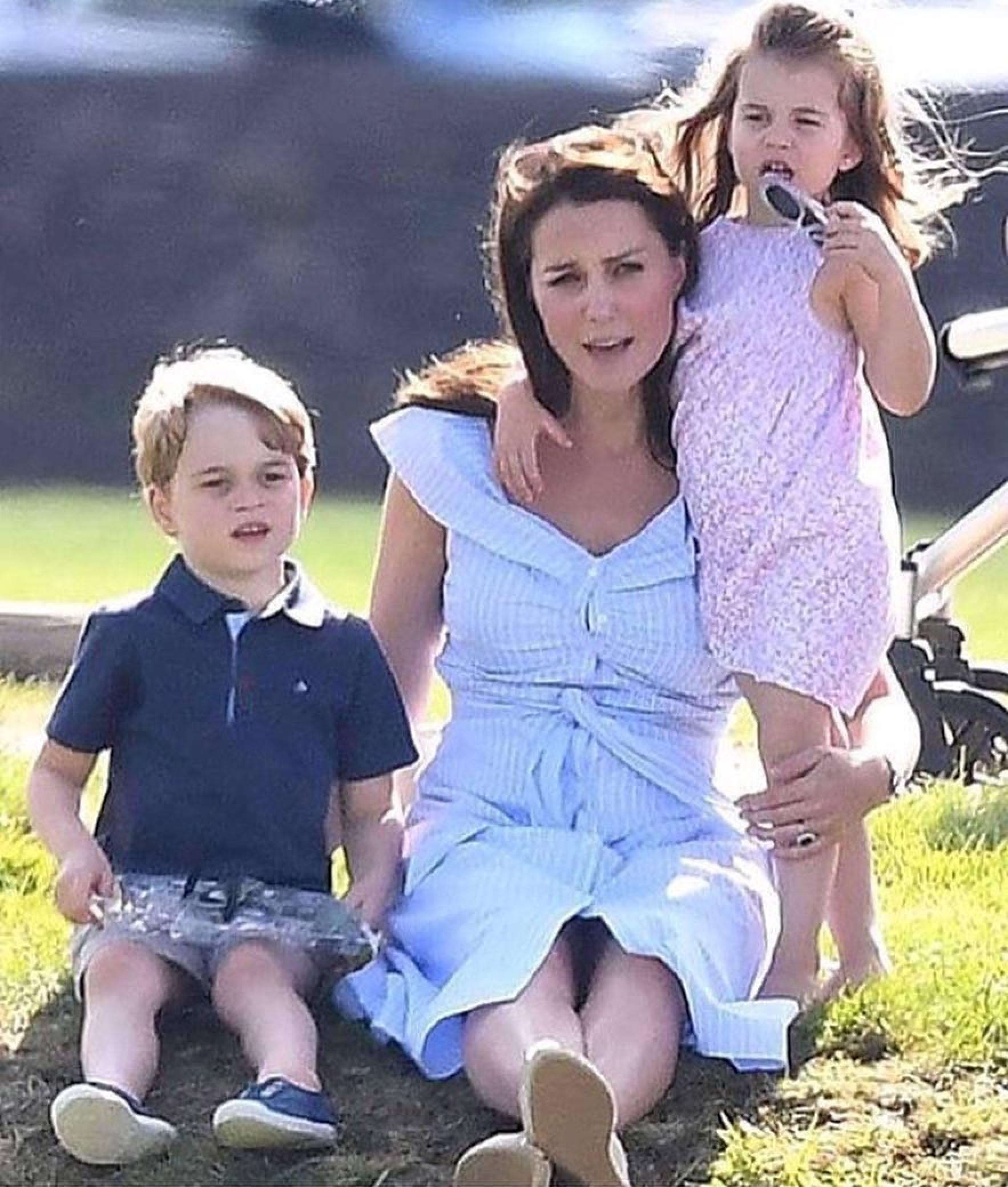 Кейт миддлтон фотошоп с детьми. Кейт Миддлтон с детьми. Дети Кейт Миддлтон и принца Уильяма. Дети Уильяма и Кейт Миддлтон.