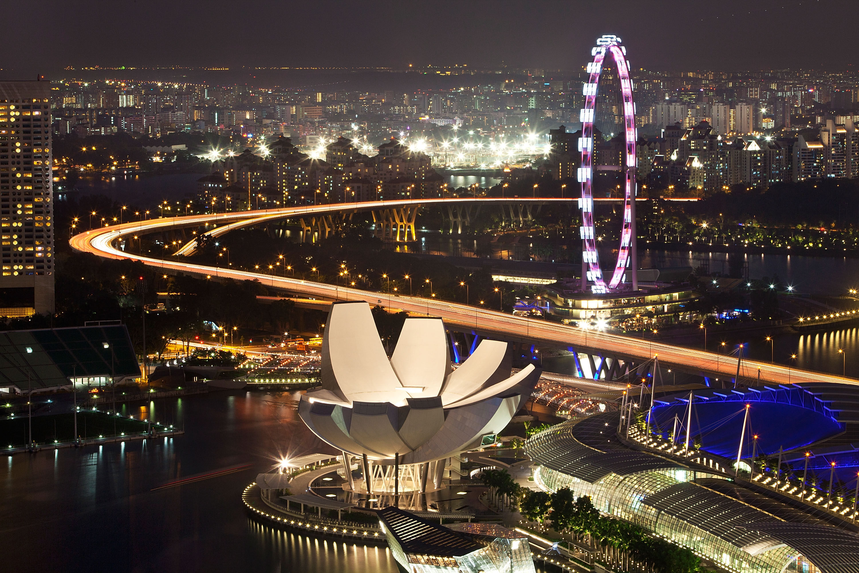 Сингапур колесо обозрения. Singapore Flyer, Сингапур (165 метров). Колесо обозрения в Сингапуре фото.