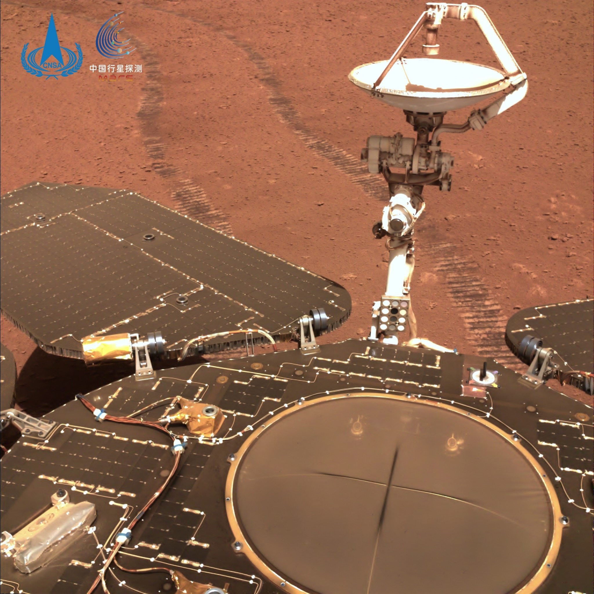 A ‘selfie’ image of China’s Mars rover, Zhu Rong. Photo: CNSA