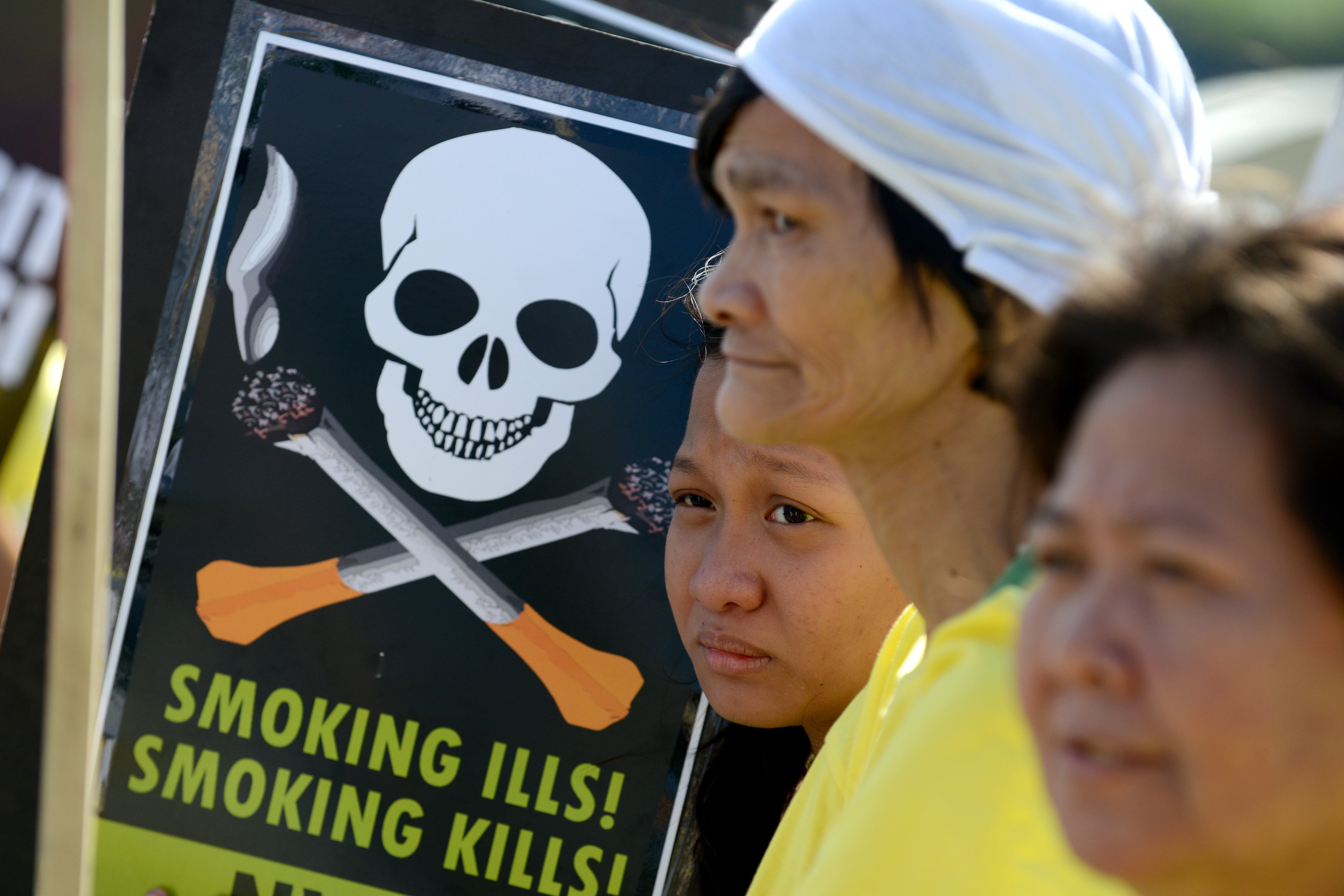 Anti-smoking protesters gather in Manila on March 20, 2013. Photo: AFP
