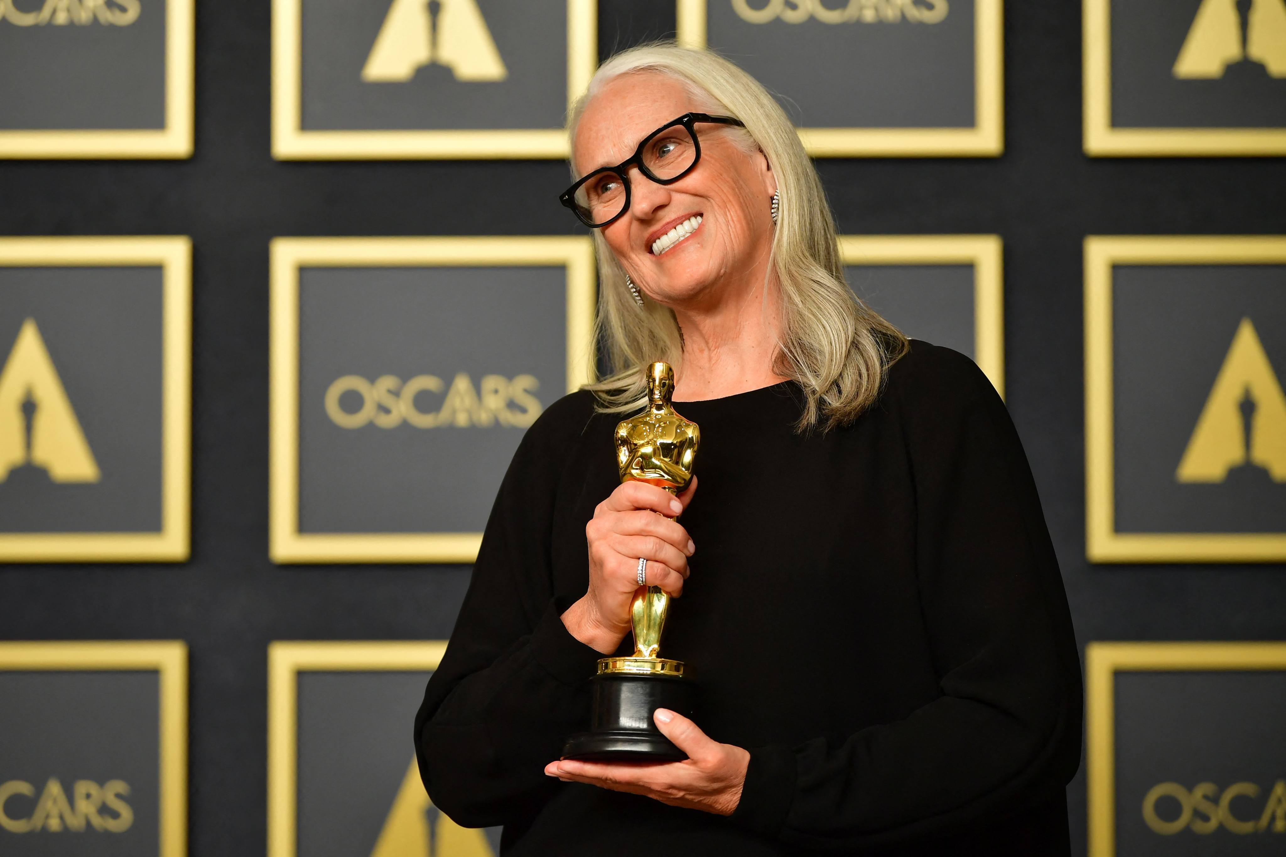 New Zealand director Jane Campion poses with her Academy Award for best director for The Power Of The Dog backstage at the Dolby Theatre in Hollywood. Photo: AFP