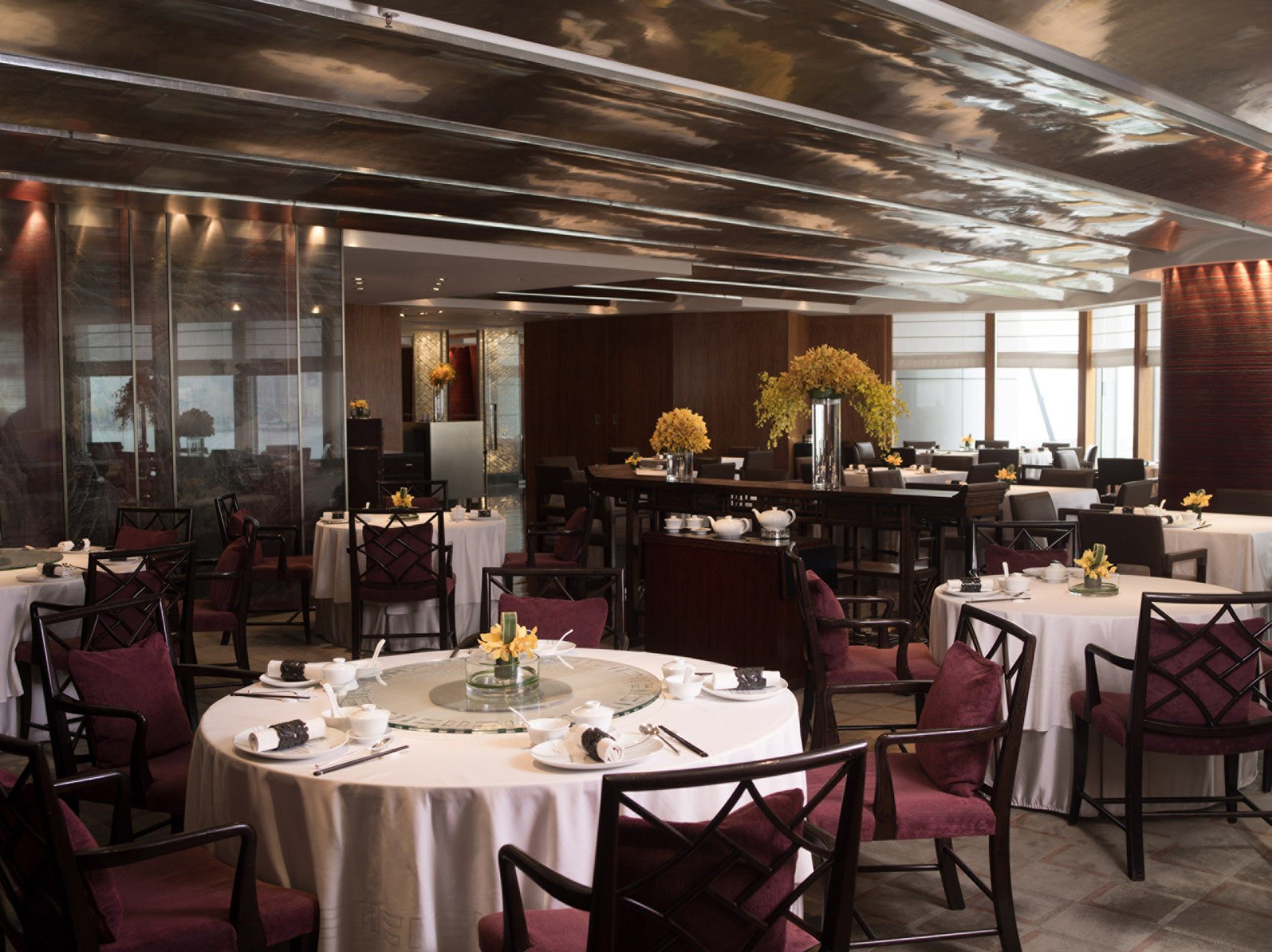 The interior of the three-Michelin-starred Lung King Heen. Photo: Calvin Sit