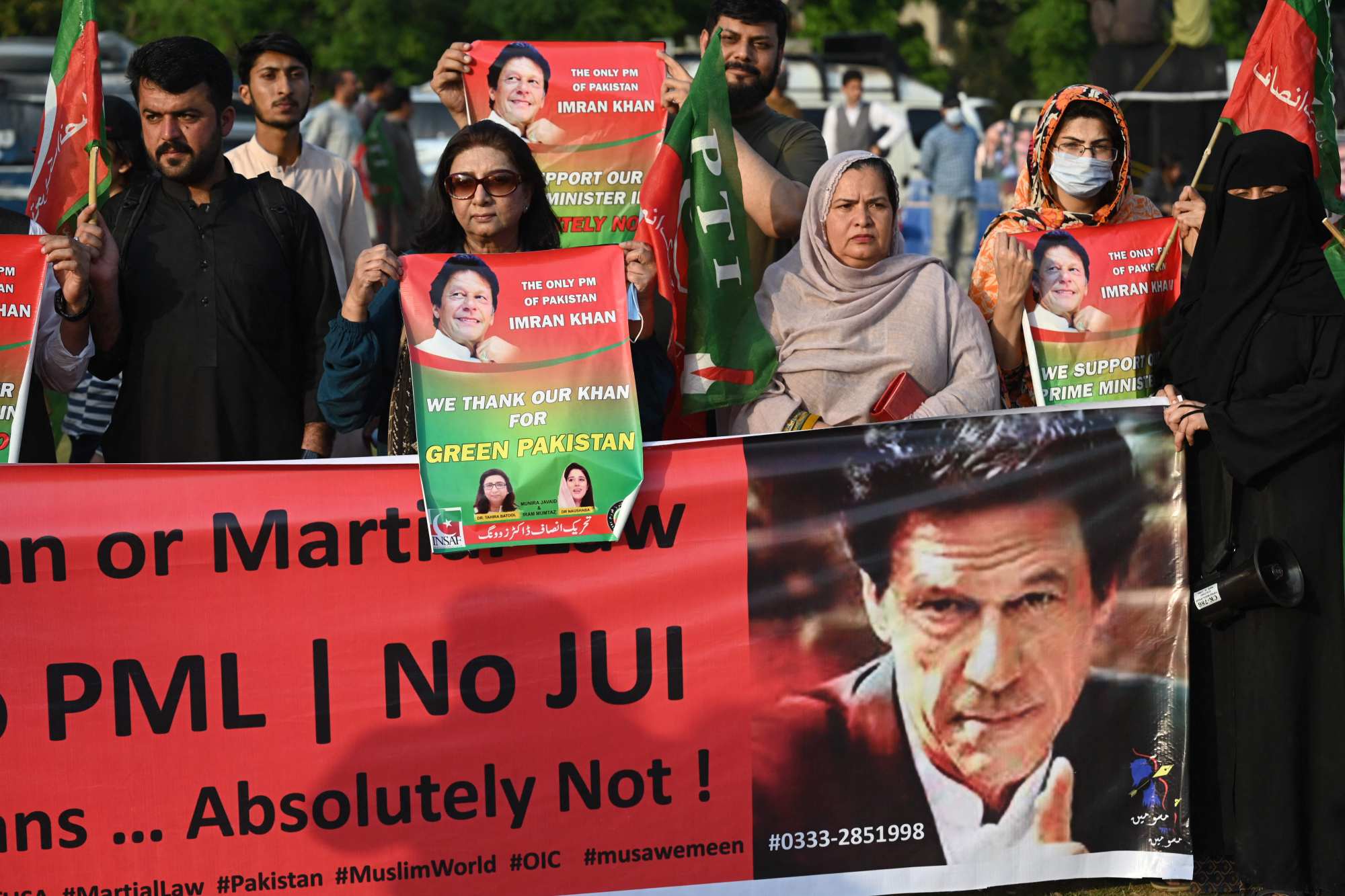 Pakistan PM Khan Calls For ‘free Country’ Street Protests Ahead Of No ...