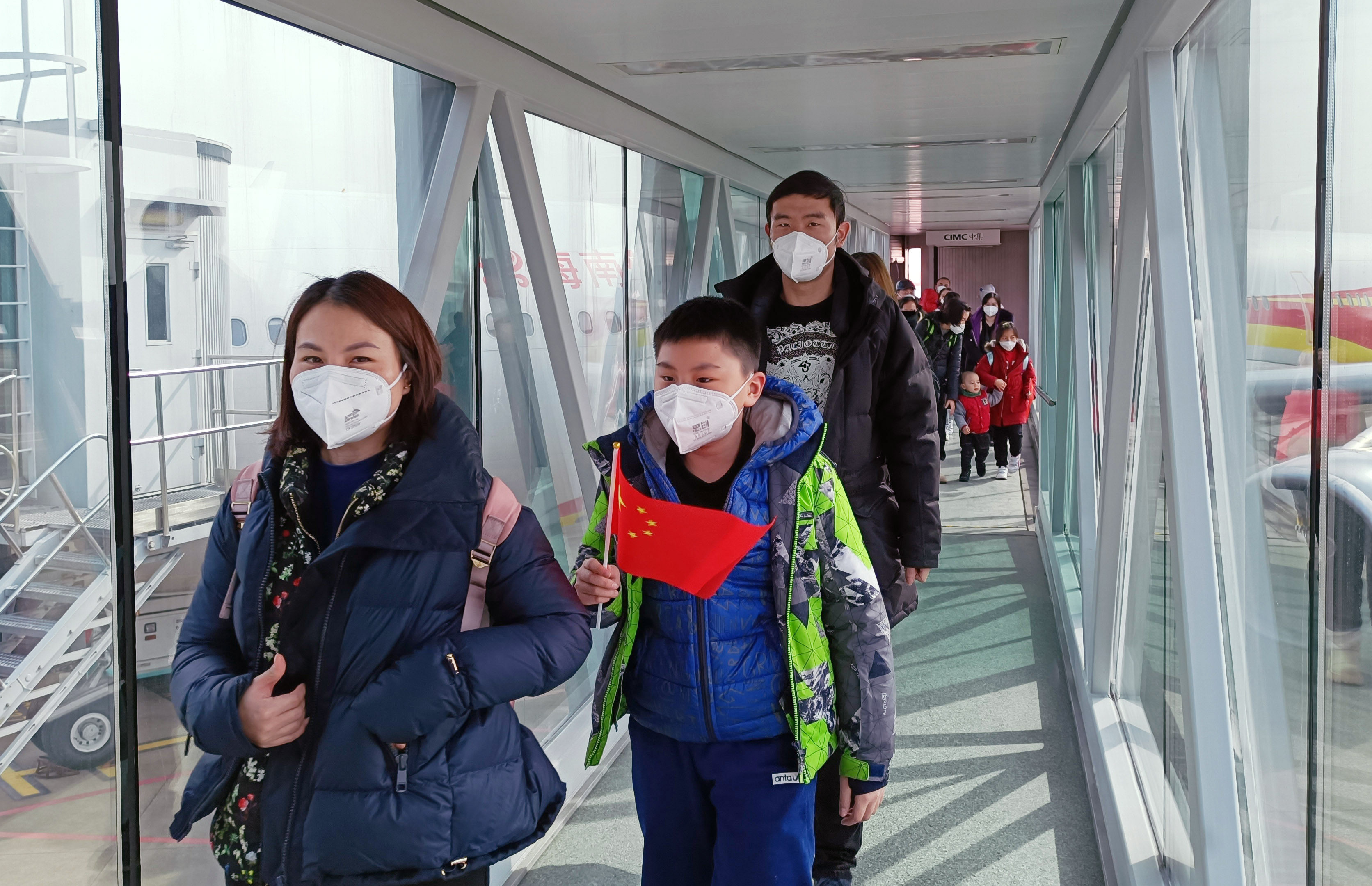 Chinese citizens evacuated from Ukraine arrive at Hangzhou Xiaoshan International Airport  on March 10, 2022. Two temporary flights carrying Chinese citizens evacuated from Ukraine arrived in China. Photo: Xinhua
