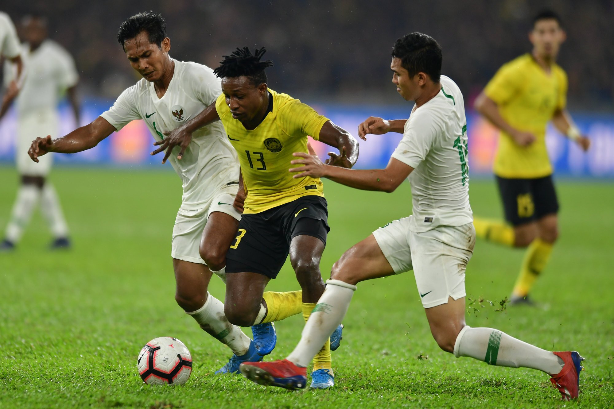 Sukses dan gagal naturalisasi pemain sepak bola untuk timnas ASEAN