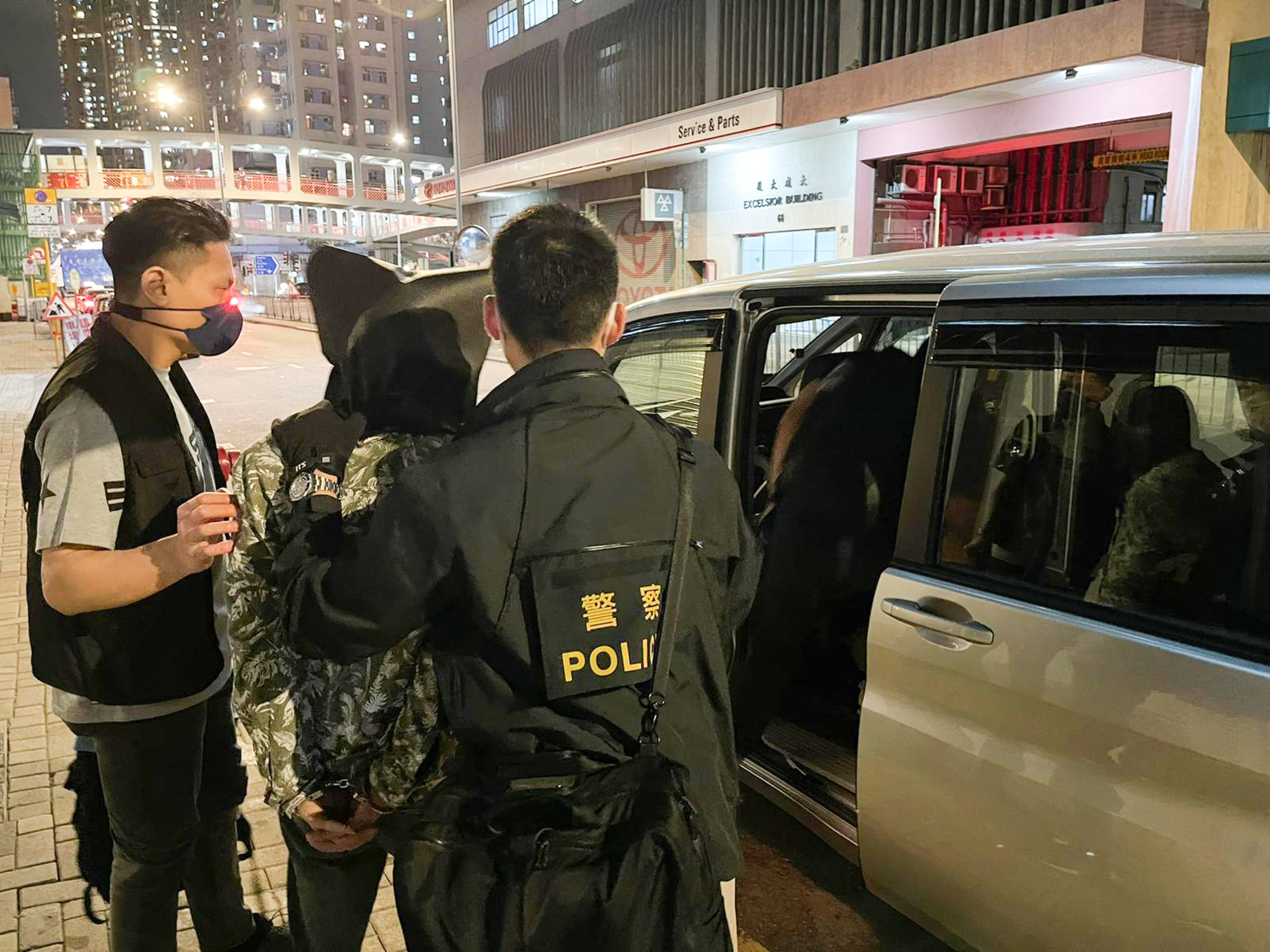 Hong Kong police arrest 2, confiscate HK$4.3 million worth of illegal ...