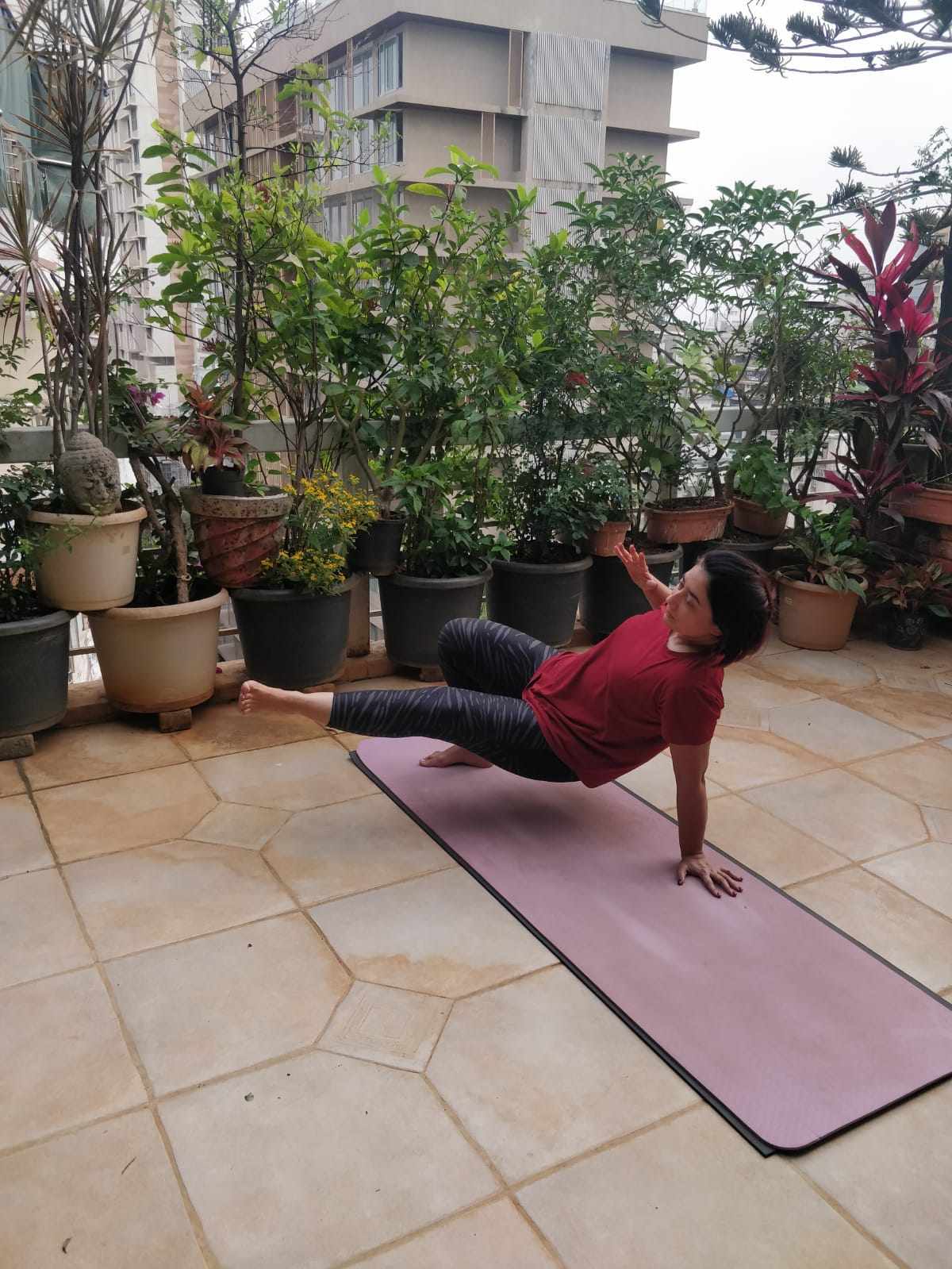 Sharika Katoch, 47, has been doing  “animal flow” (AF) workouts for three years, and loves the sheer novelty of them. The bodyweight workouts require no equipment and can be done in a small space anywhere. Photo: courtesy of Sharika Katoch. 