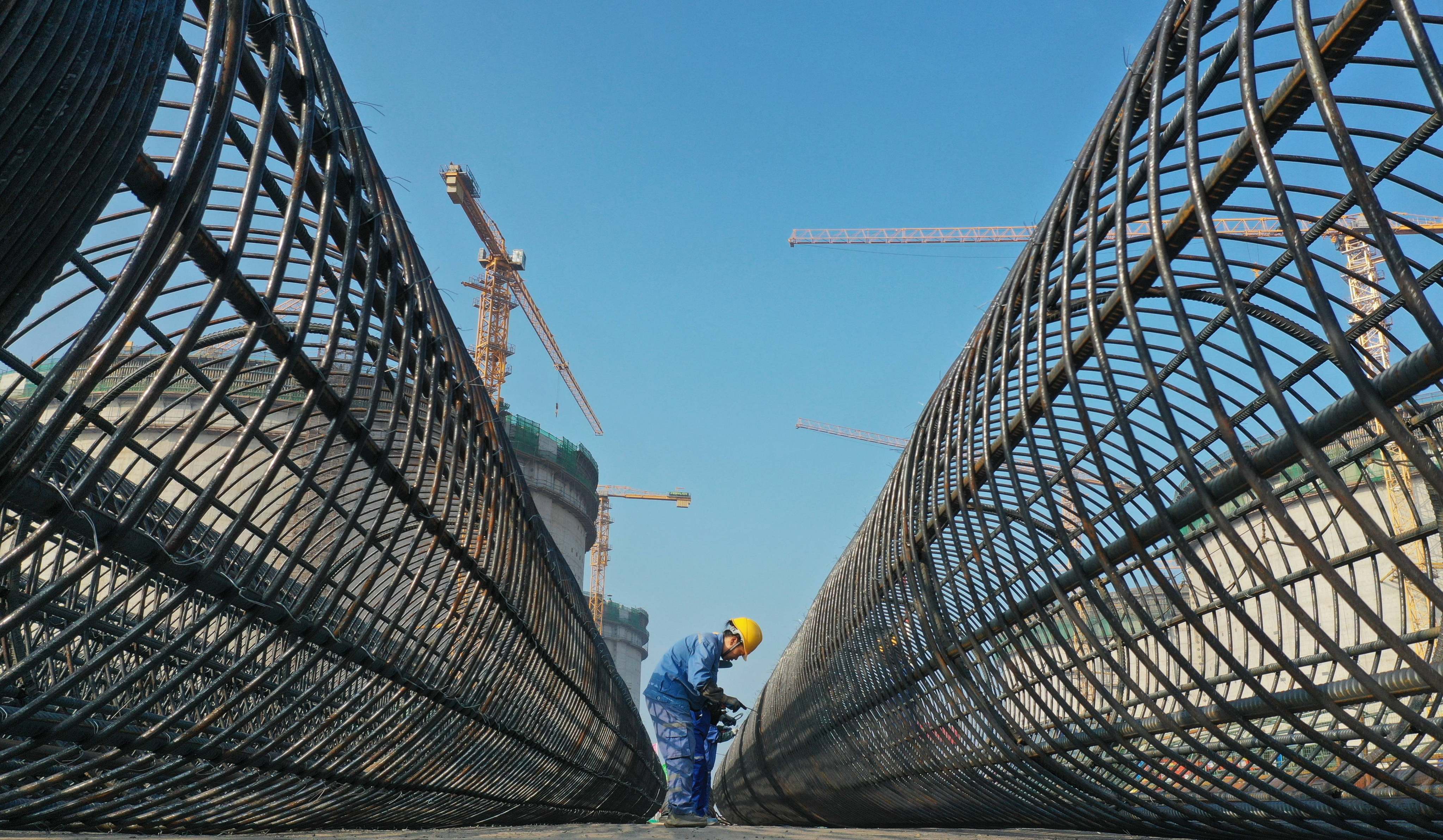 On July 10, 2021, work is under way on the construction of a new  liquefied natural gas (LNG) facility in China’s Hebei province. The Xintian project is expected to be completed by October 2024. Photo: Xinhua