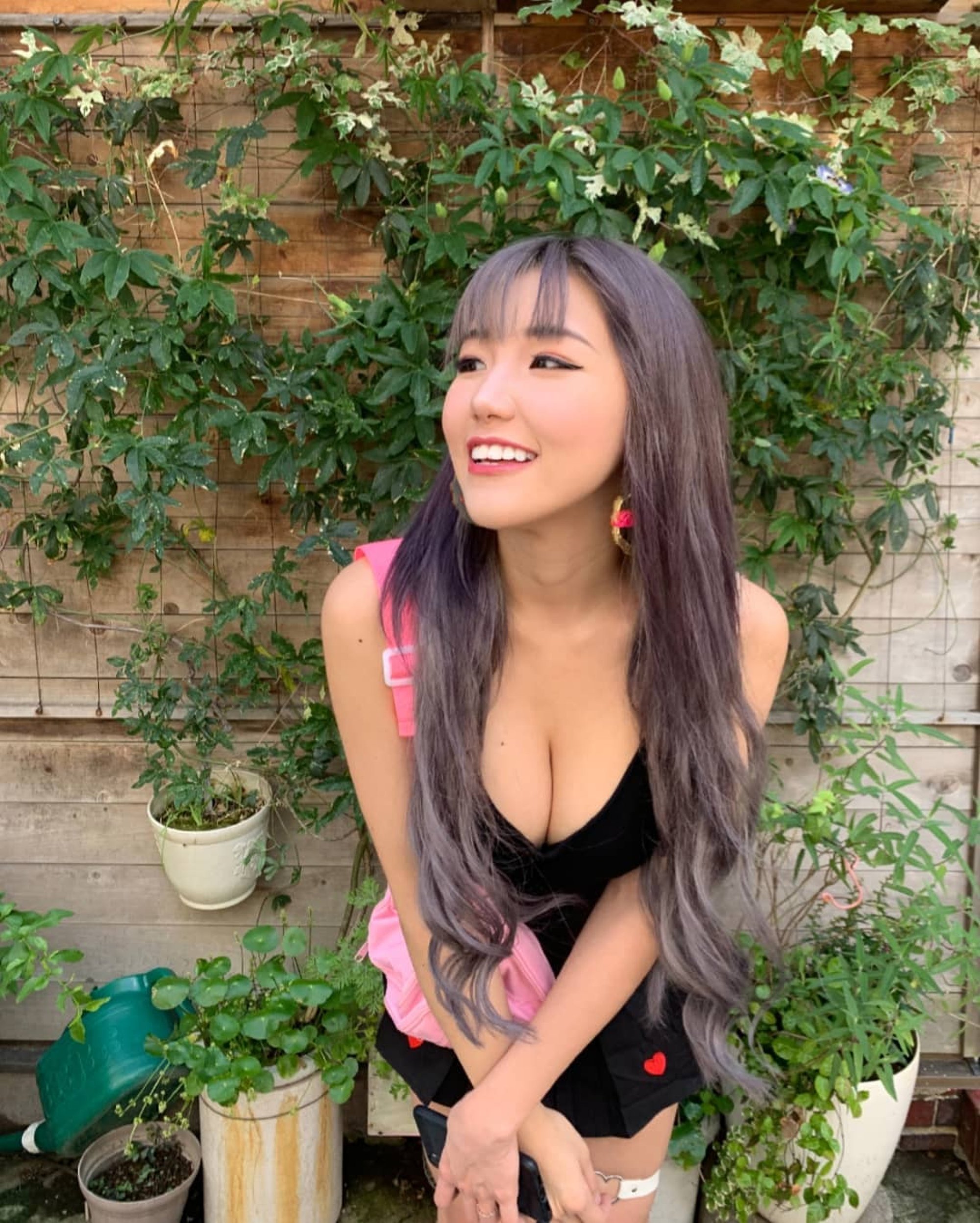 Meet Siew Pui Yi, the controversial Malaysian influencer whose ao dai photo  in Vietnam sparked a social media storm – she's also an OnlyFans star with  her own beauty brand | South