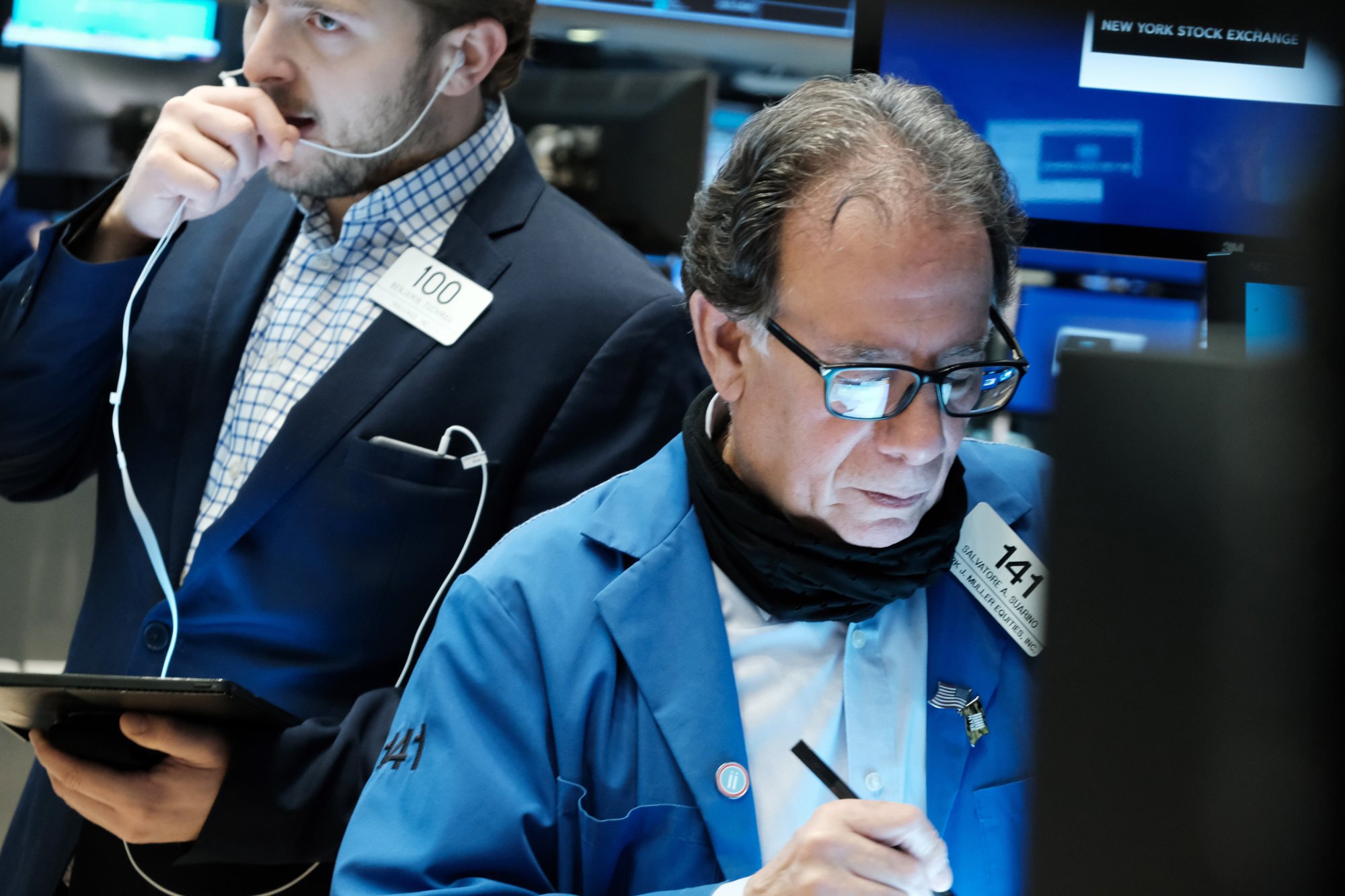 Traders on the floor of the New York Stock Exchange. Reporting on financial markets tends towards extremes. Photo: Getty Images