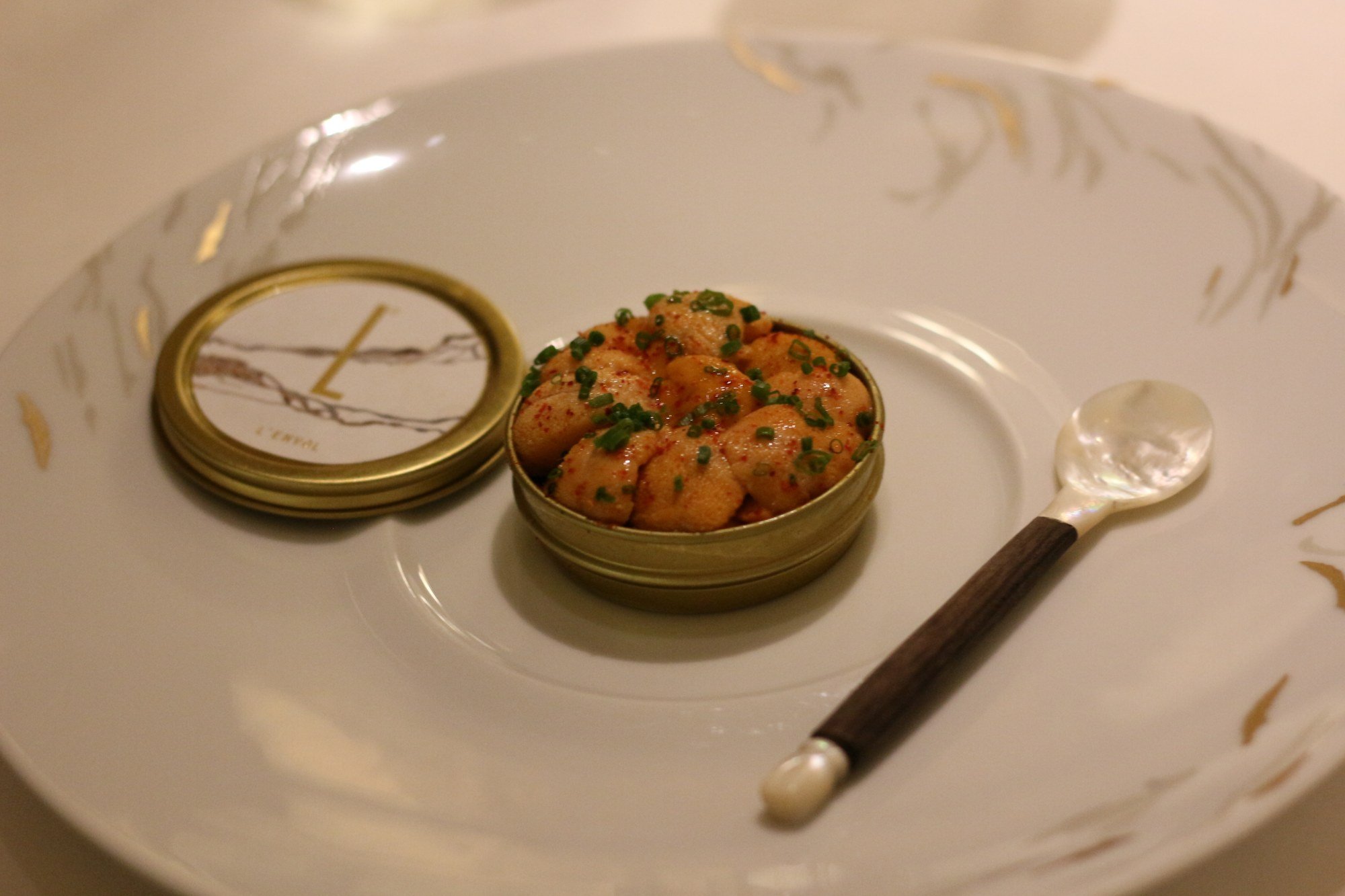 L’Envol’s champagne butter and caviar butter. Photo: Instagram/@Instafoodhunter
