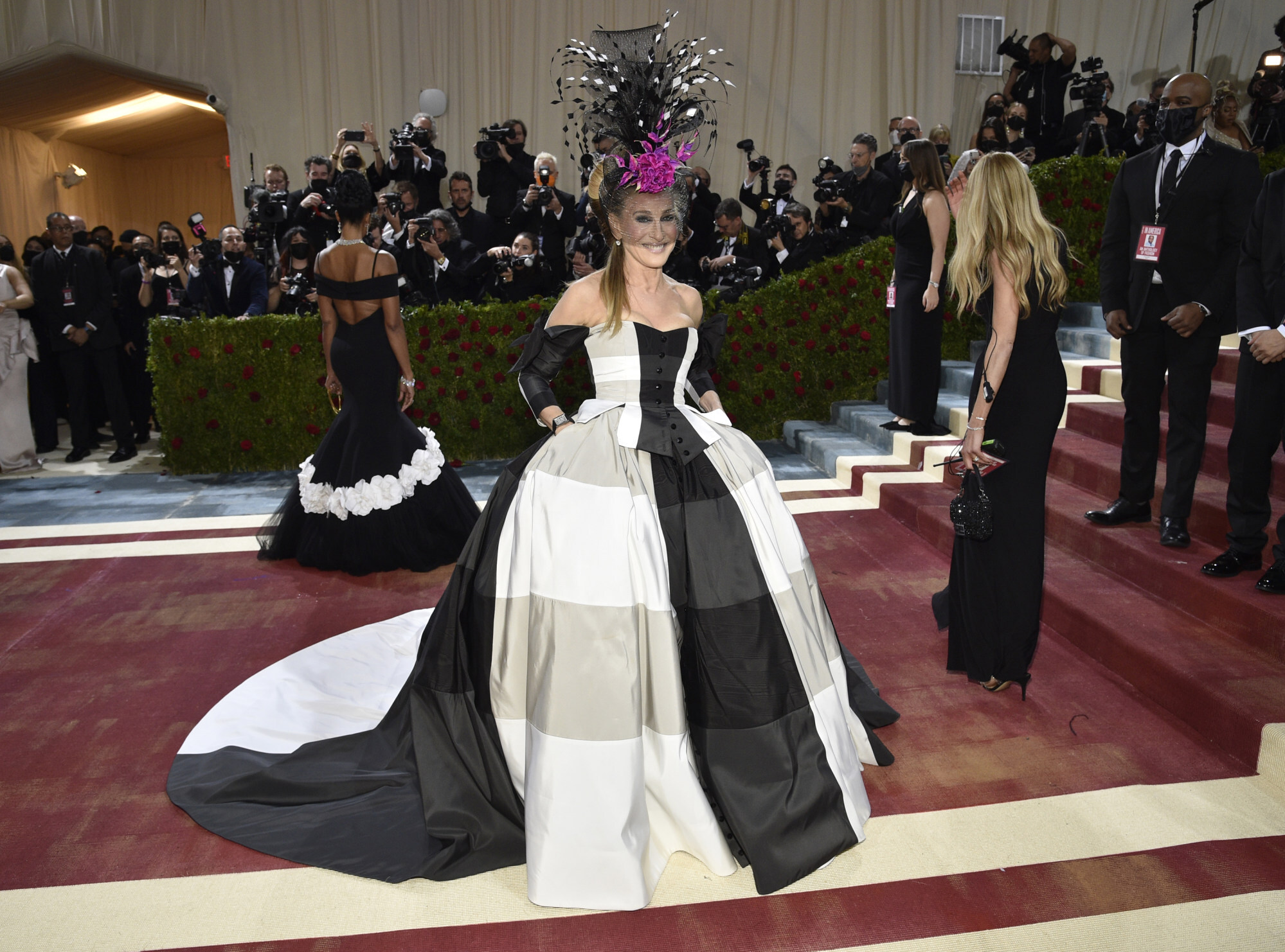 Met Gala 2022: Elon Musk and more red carpet looks from fashion’s ...