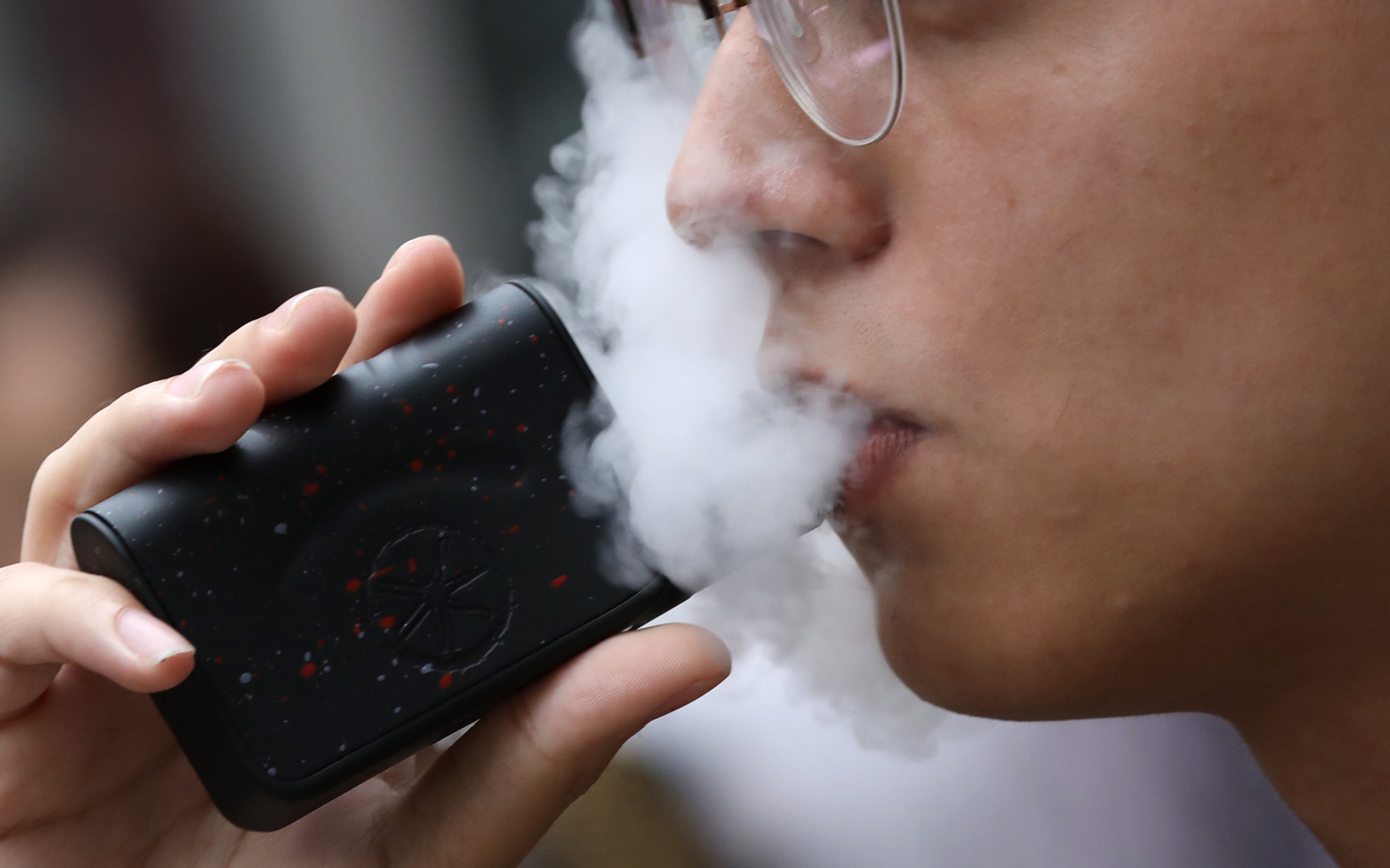 A law banning the sale of e-cigarettes came into effect on Saturday. Photo: Nora Tam