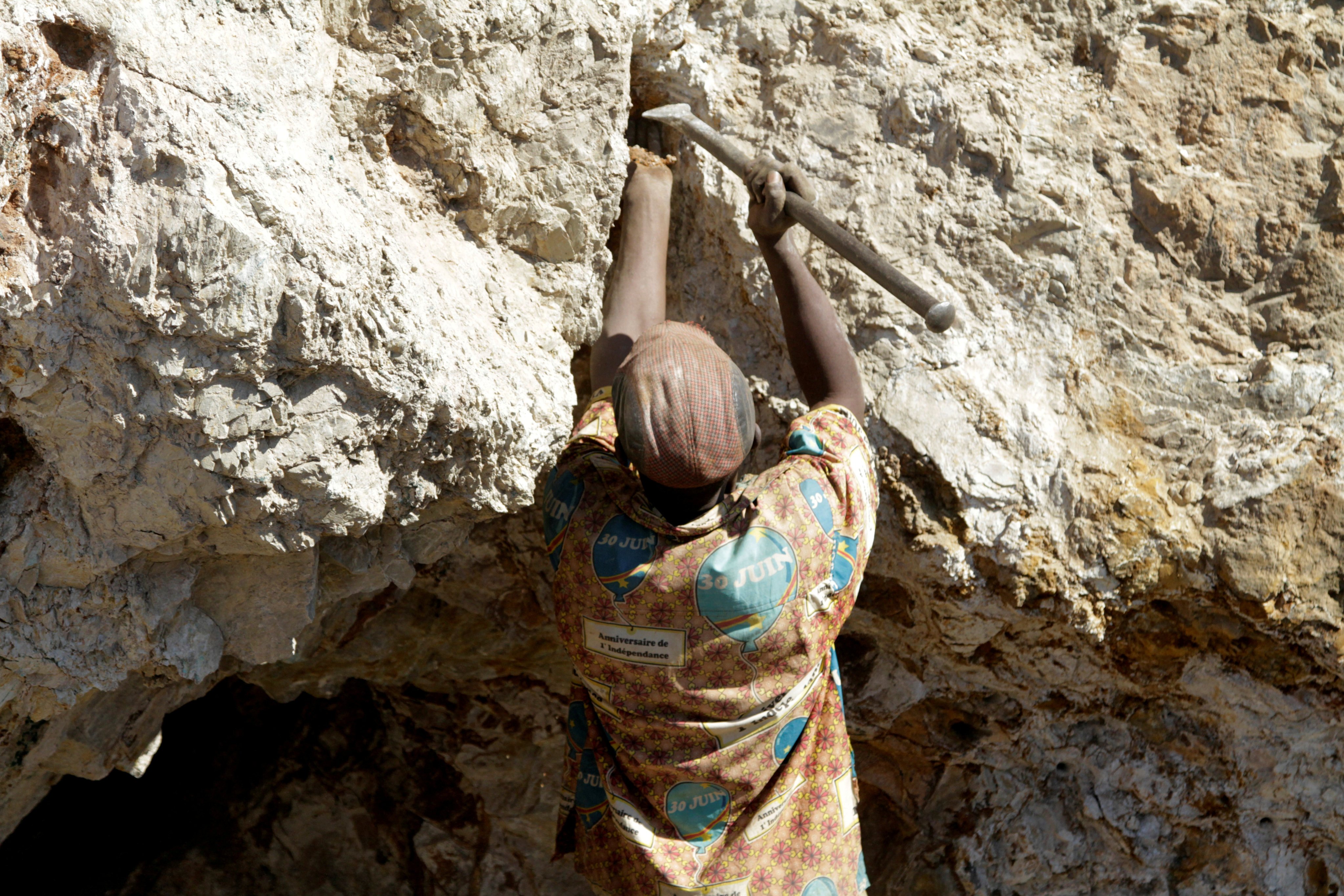 An artisanal miner works at Tilwizembe, a former industrial copper-cobalt mine, near Kolwezi, Democratic Republic of the Congo. Trade between China and Africa was robust in the first quarter, mainly because of African exports of minerals and rare earth metals. Photo: Reuters 