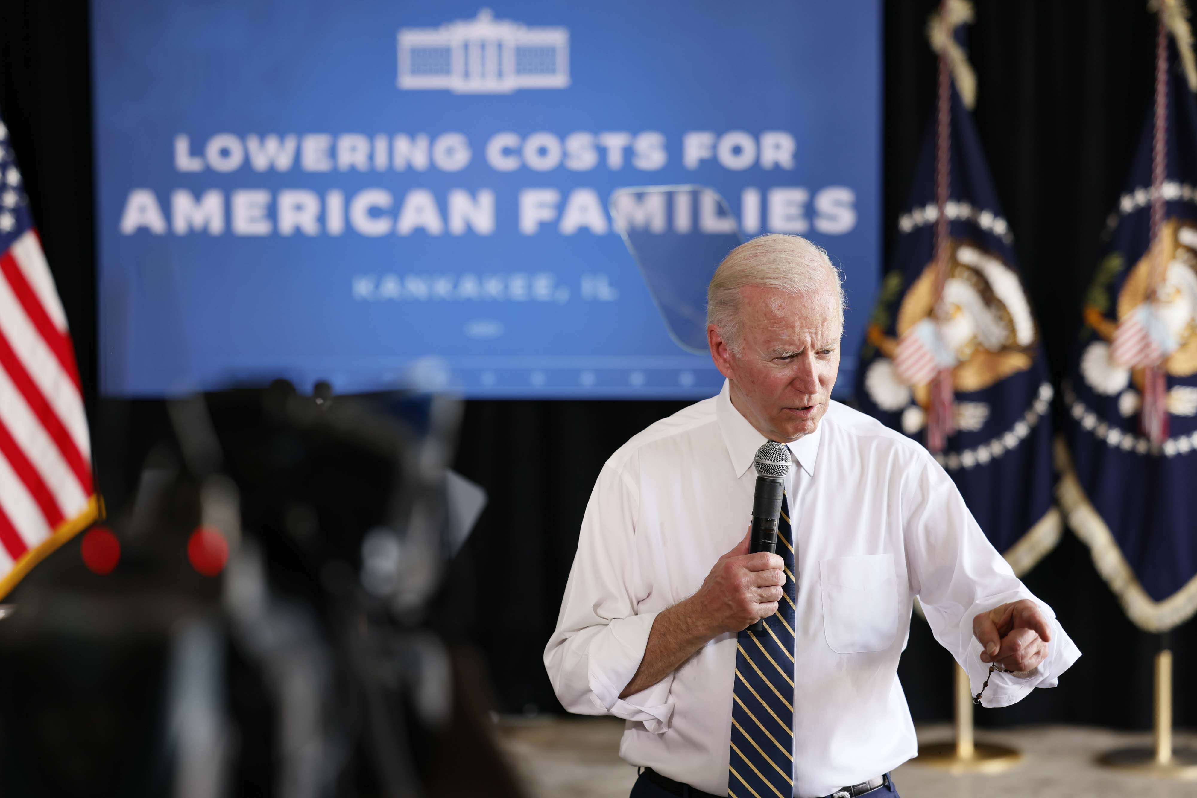 US President Joe Biden speaks during a visit to a family farm in Kankakee, Illinois, US, on May 11. Biden, seeking to undercut the climbing cost of food, will propose new measures to reduce costs for US farmers. Photo: Bloomberg