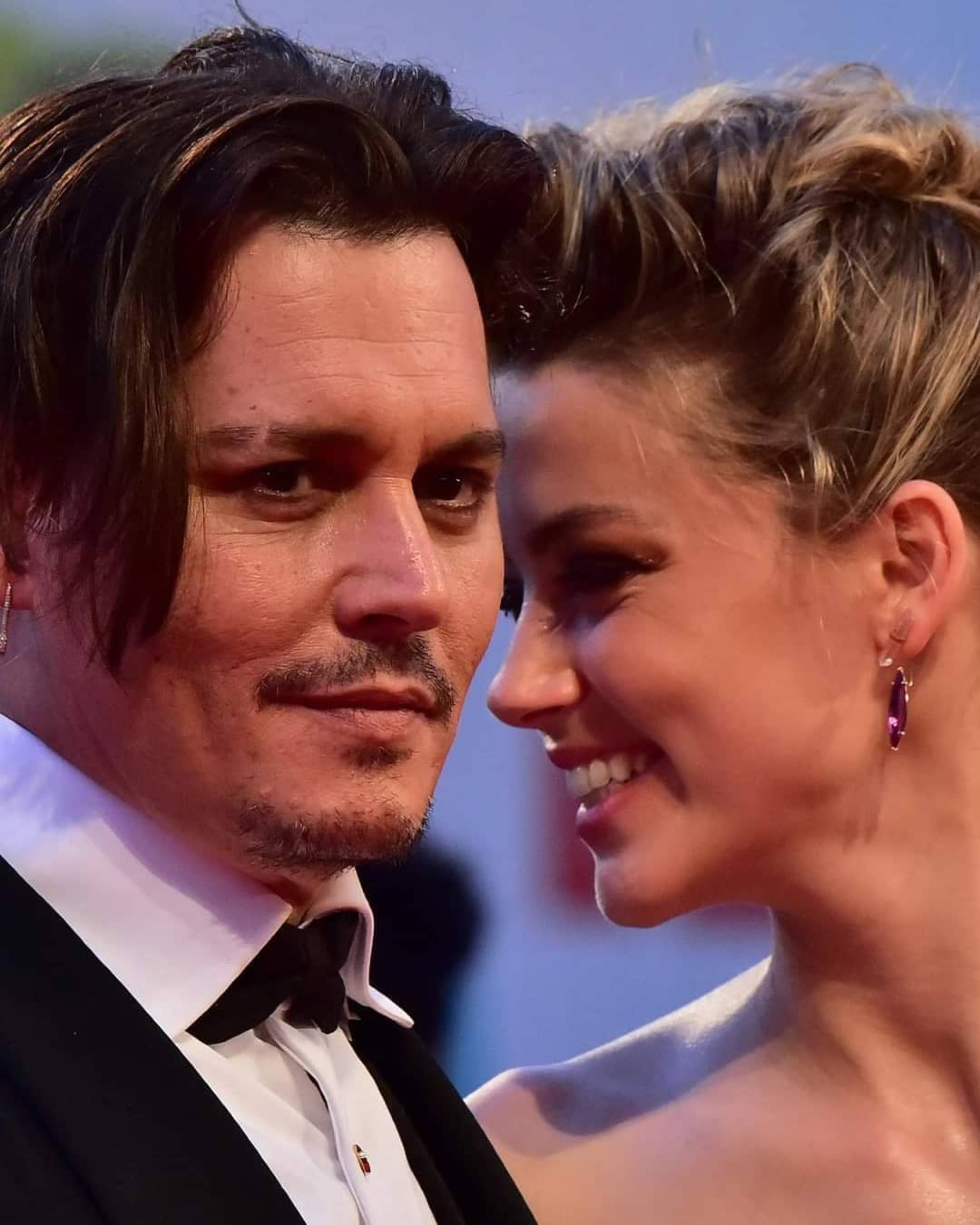 Johnny depp hot sale hoop earrings