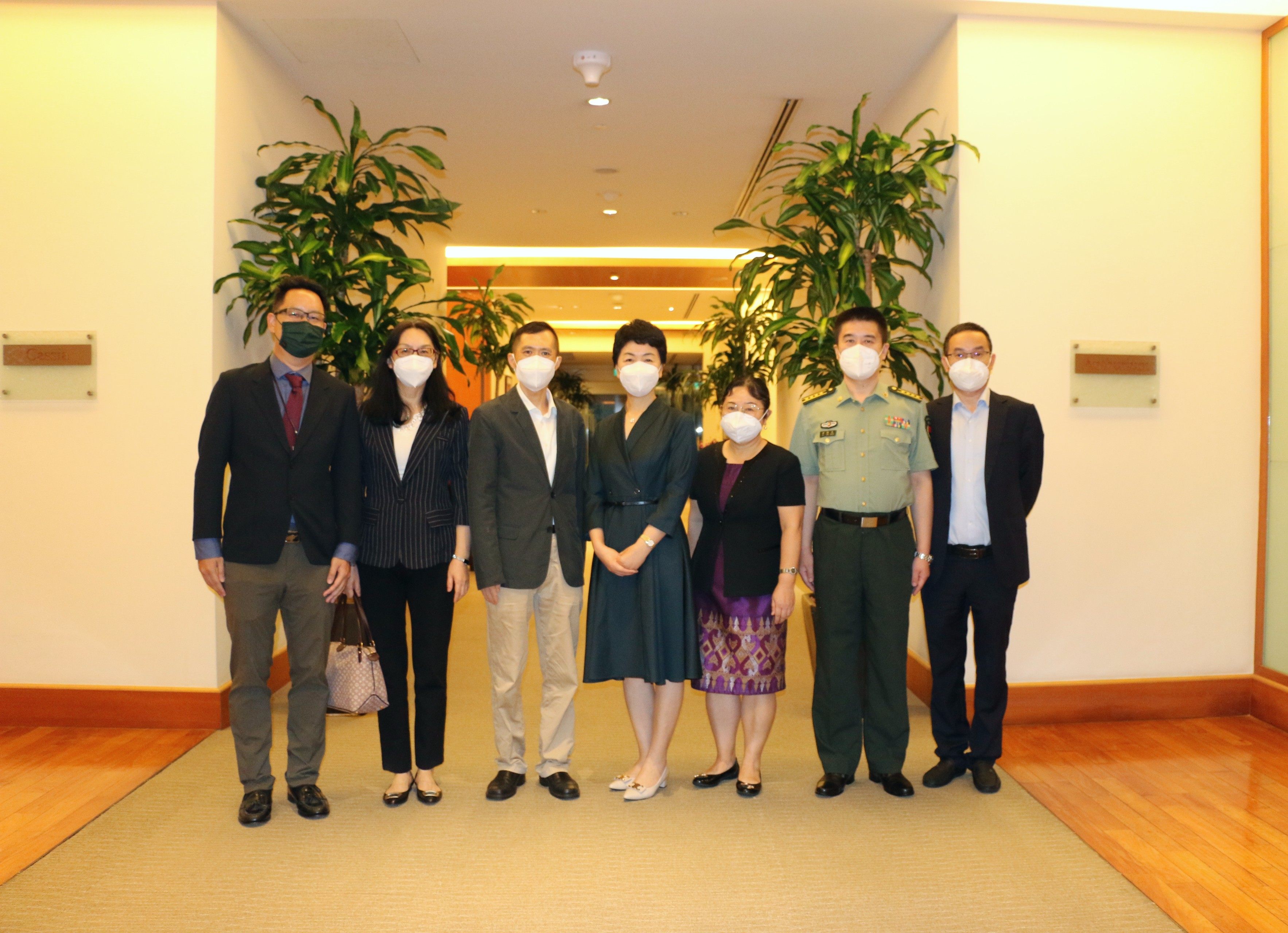 China ambassador to Singapore Sun Haiyan (centre). Photo: Handout