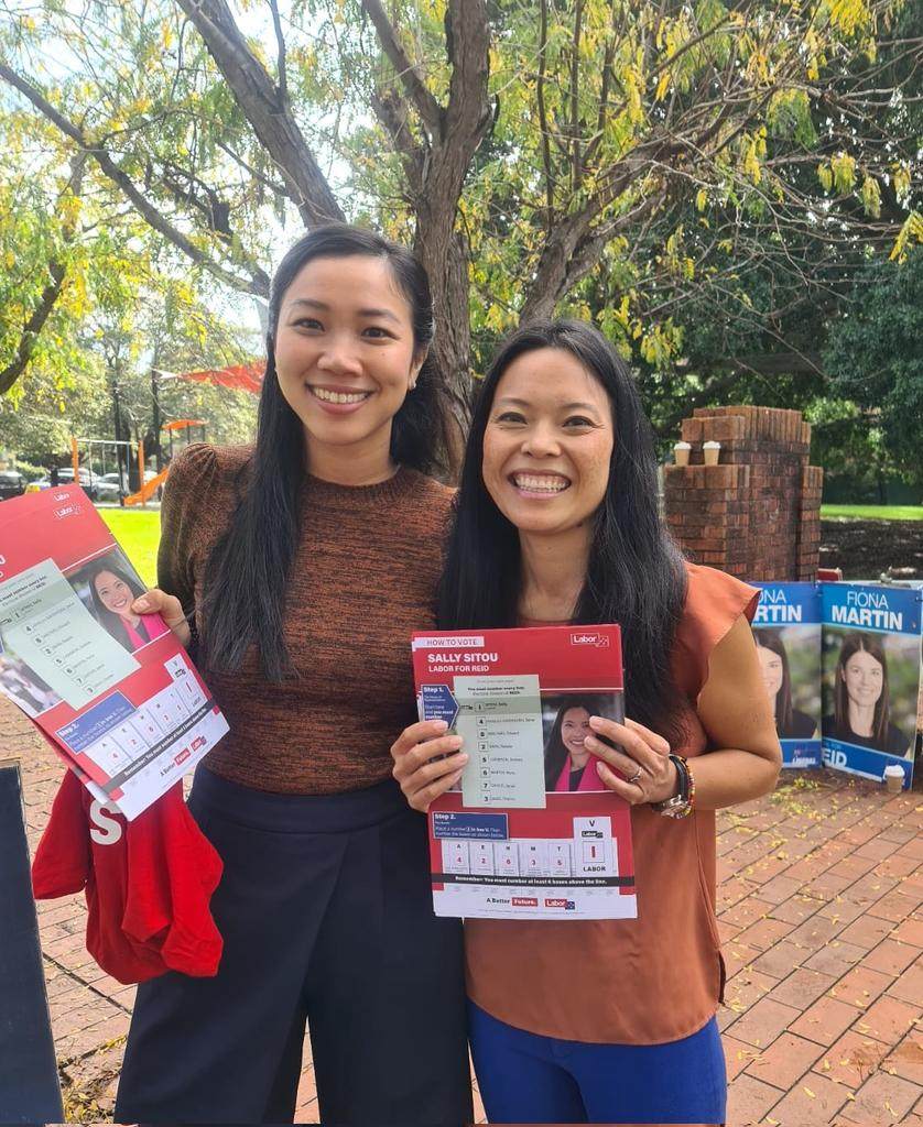 Vietnamese-Australian lawyer Tu Le (left) and Sally Sitou from the Australian Labor Party. Photo: Twitter