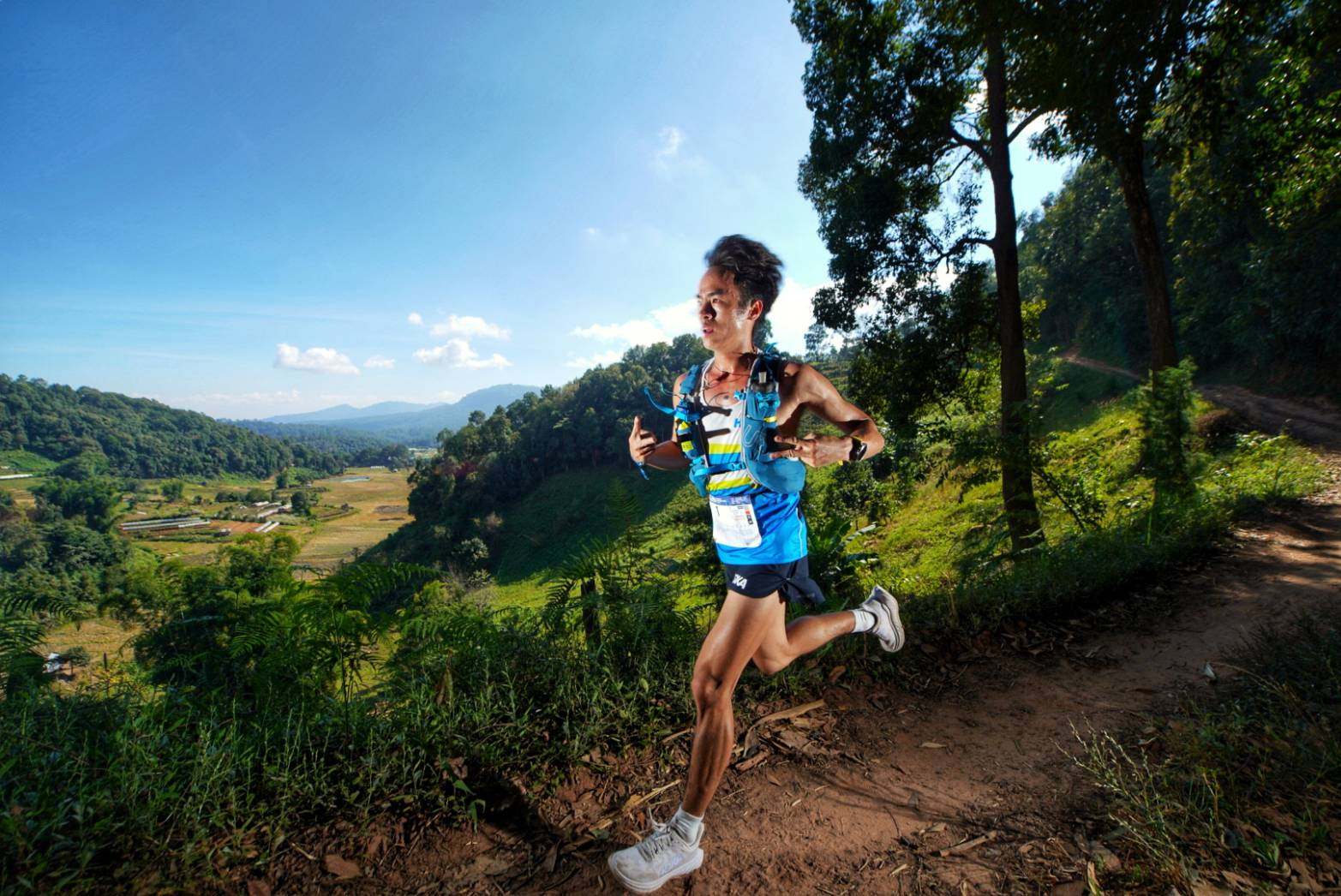 Weight training on your upper and lower body can improve your running. Photo: UTMB