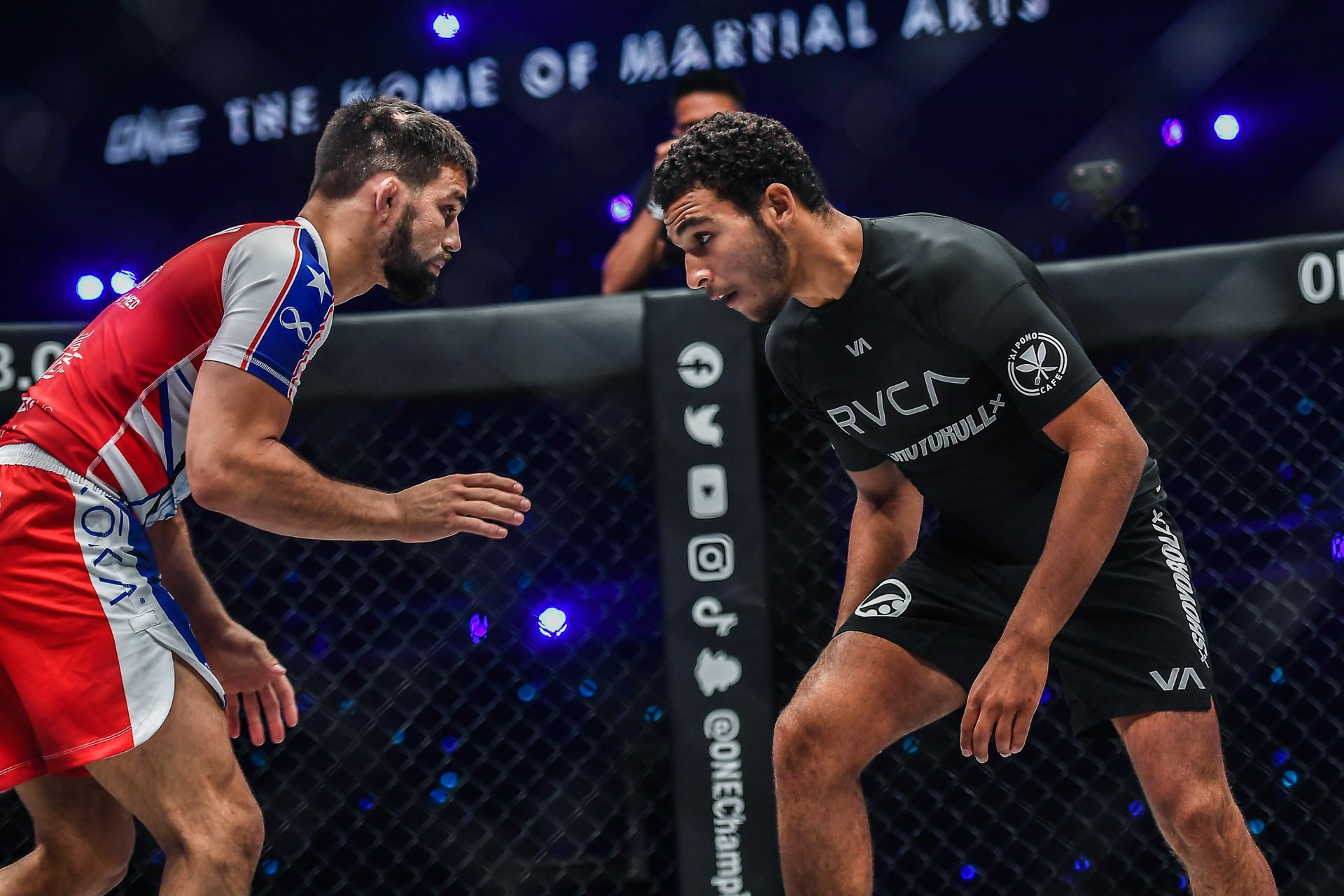 Tye Ruotolo and Garry Tonon square up in their submission grappling match at ONE 157. Photos: ONE Championship