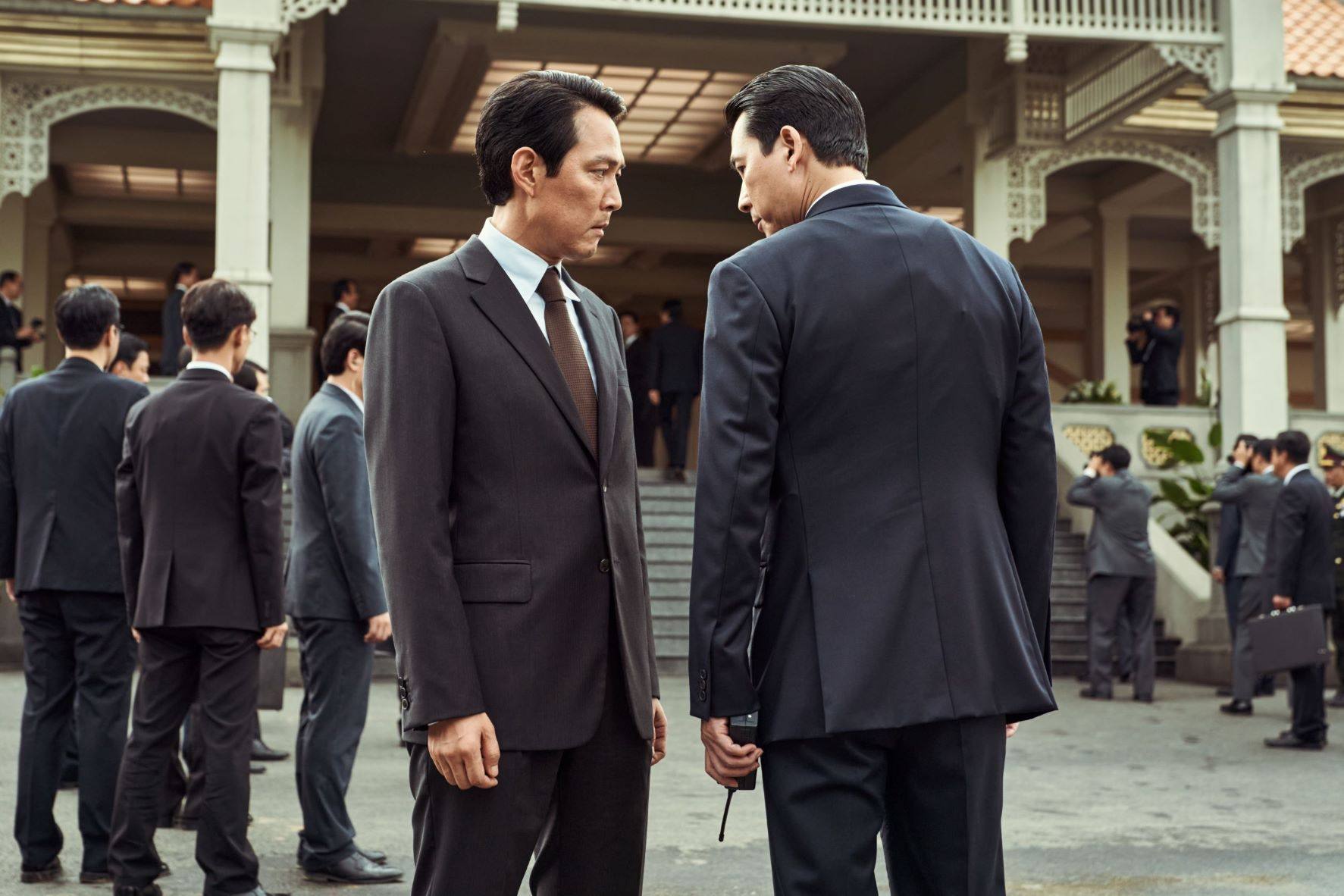 Lee Jung-jae (left) and Jung Woo-sung in a still from Hunt.