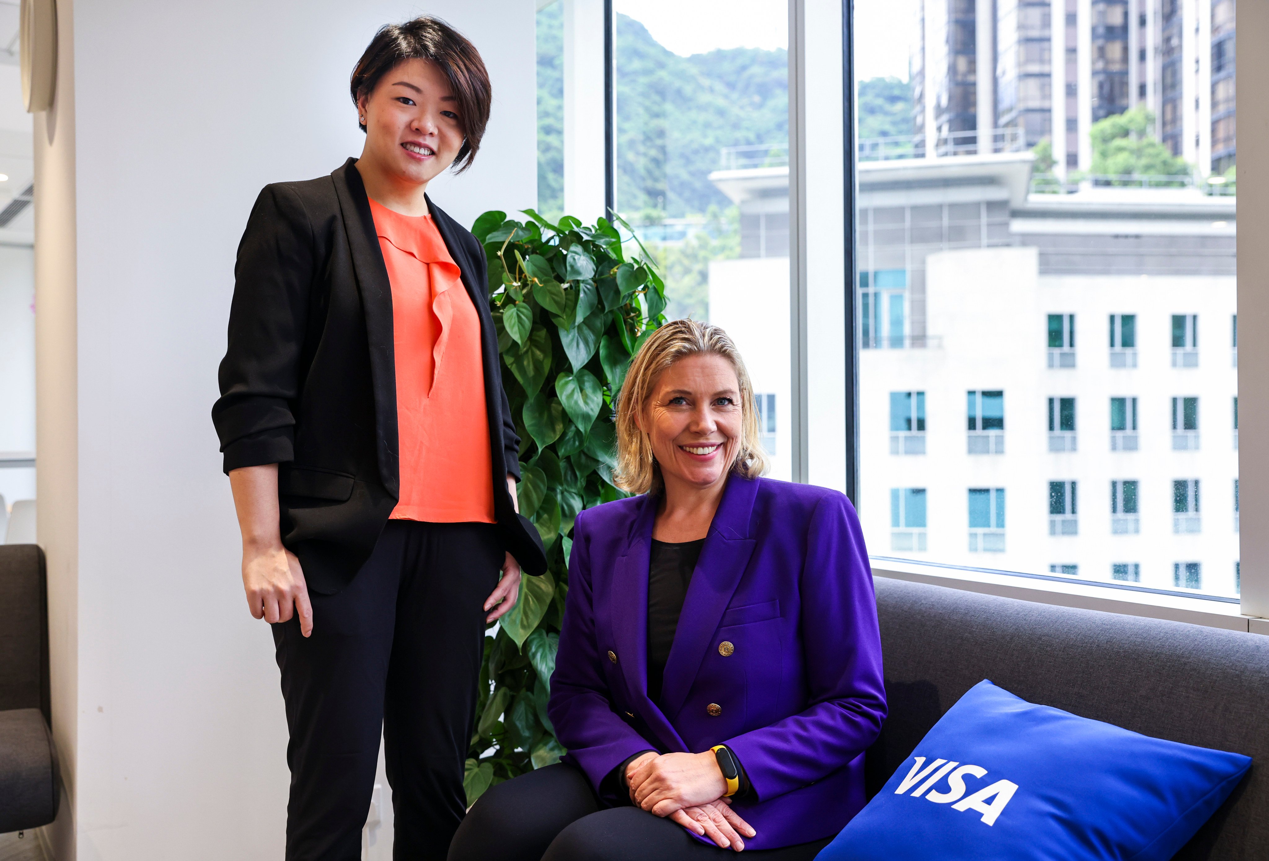 Sonia Cheng of Chung Shing Taxi and Maaike Steinebach from Visa. Photo: K. Y. Cheng