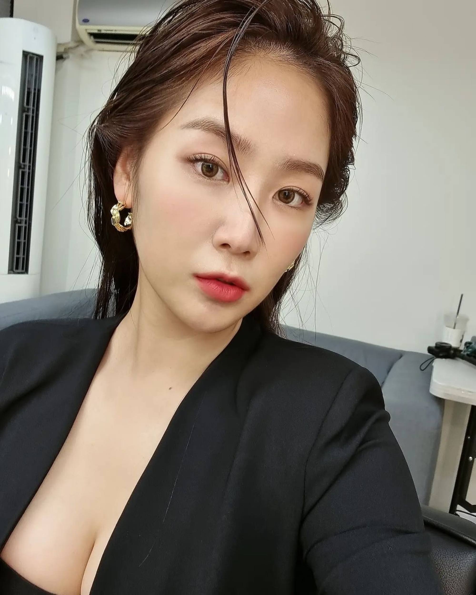 Before becoming a K-pop star herself, Soyou used to style idols’ hair. Photo: @soooo_you/Instagram