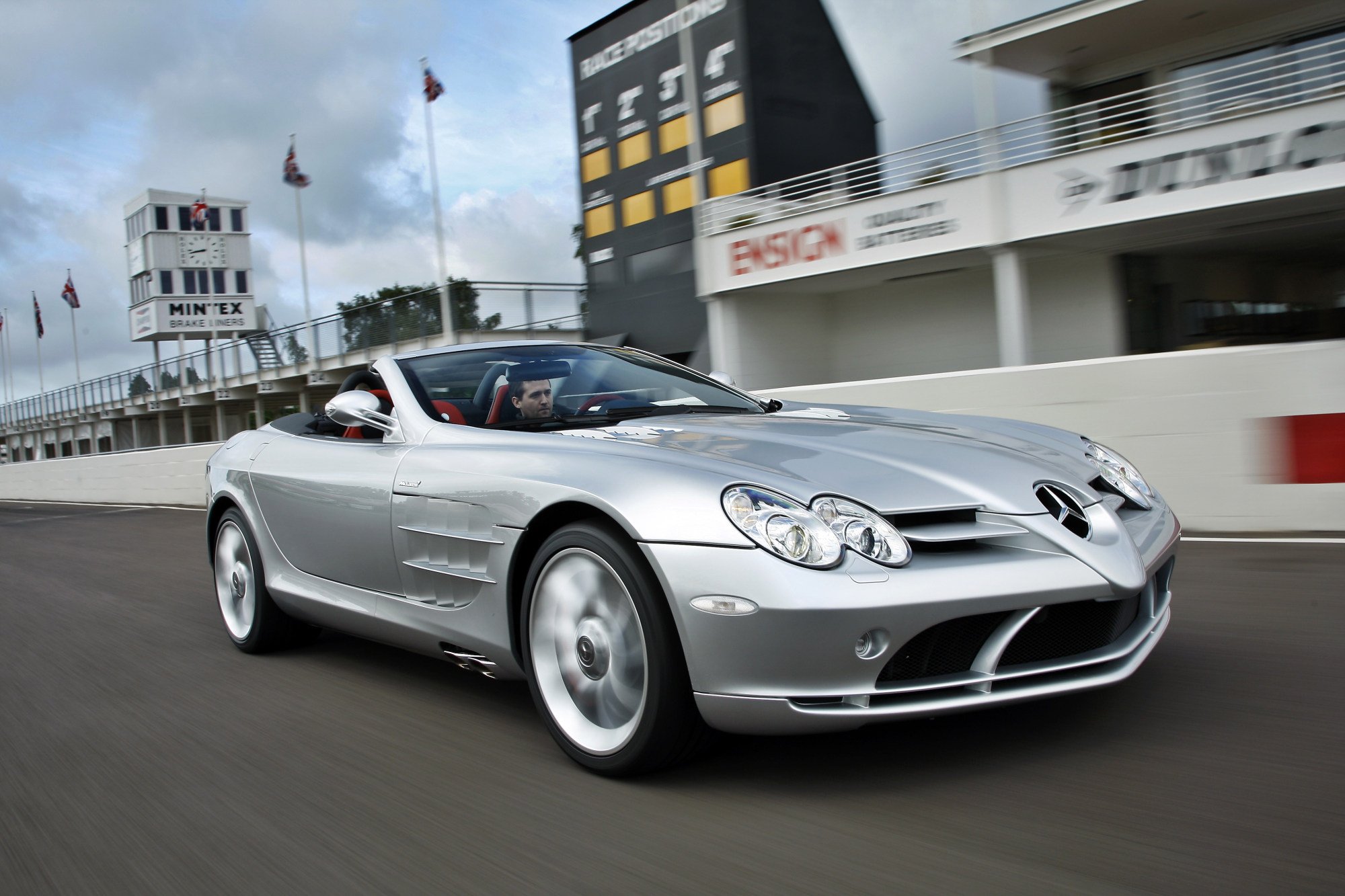 Mercedes SLR 2021