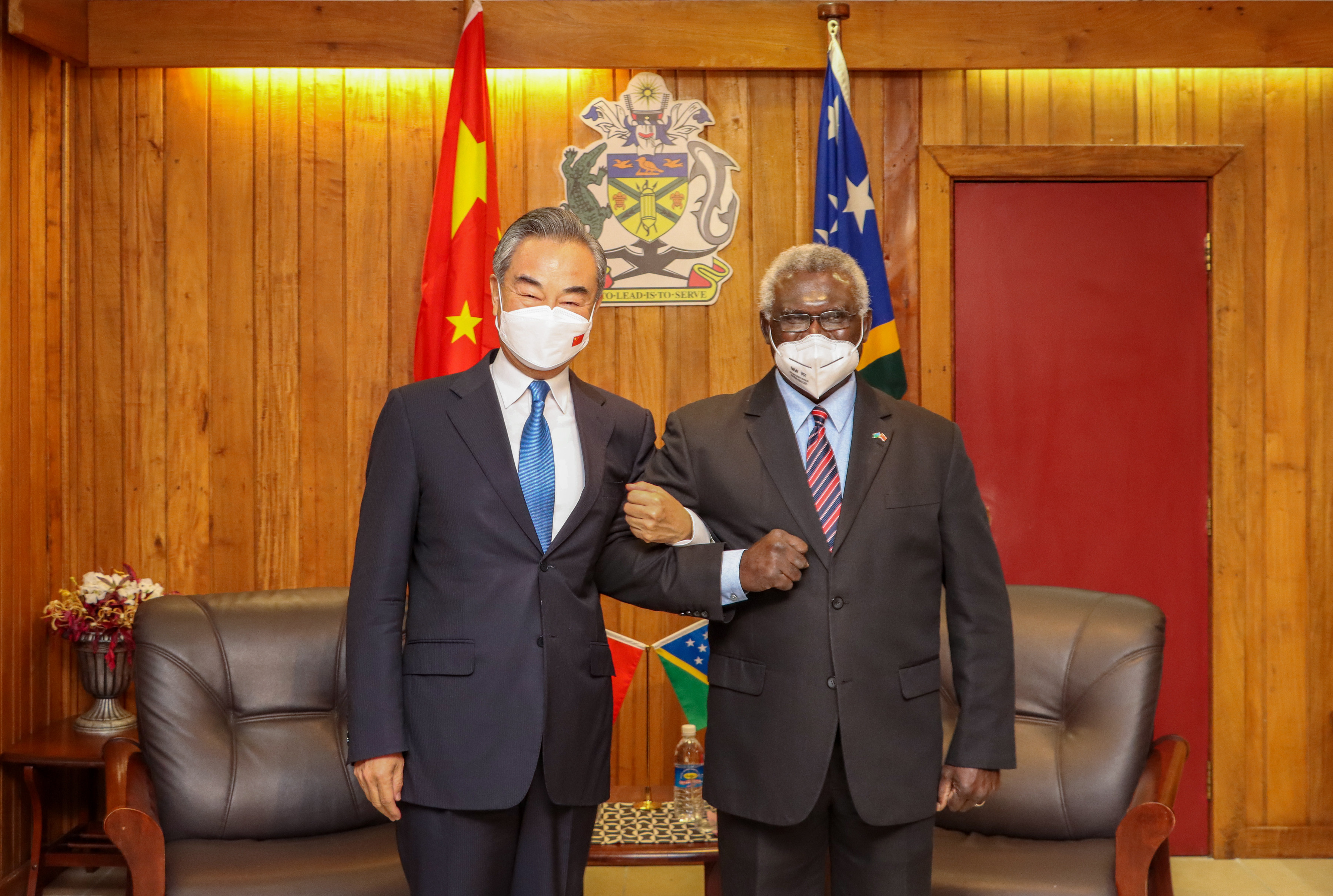 Solomon Islands Prime Minister Manasseh Sogavare meets China’s Foreign Minister Wang Yi in Honiara, Solomon Islands on May 26, 2022. Photo: Xinhua