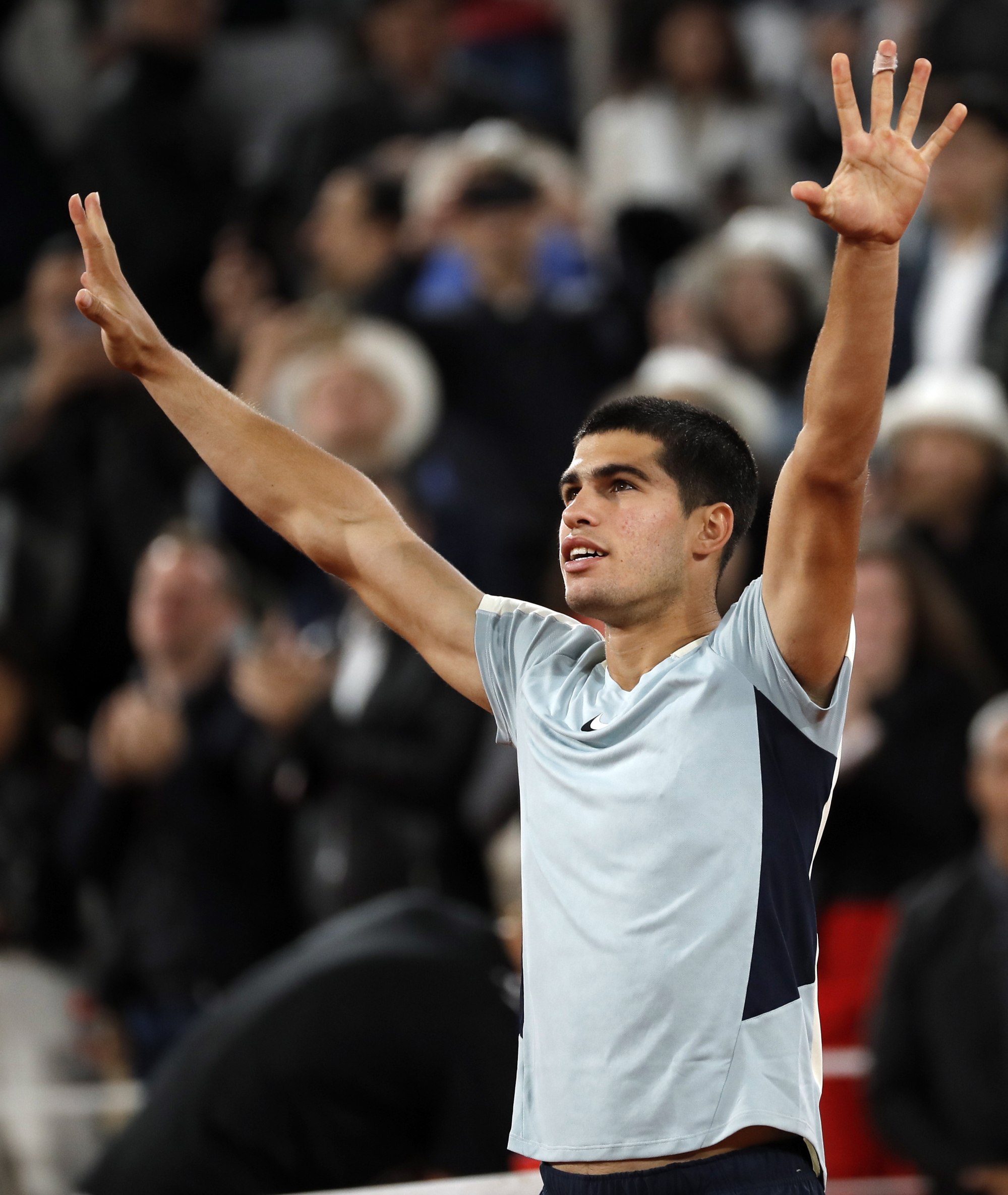 Carlos Alcaraz celebrates after beating Sebastian Korda of the USA in their men’s third round match. Photo: EPA-EFE