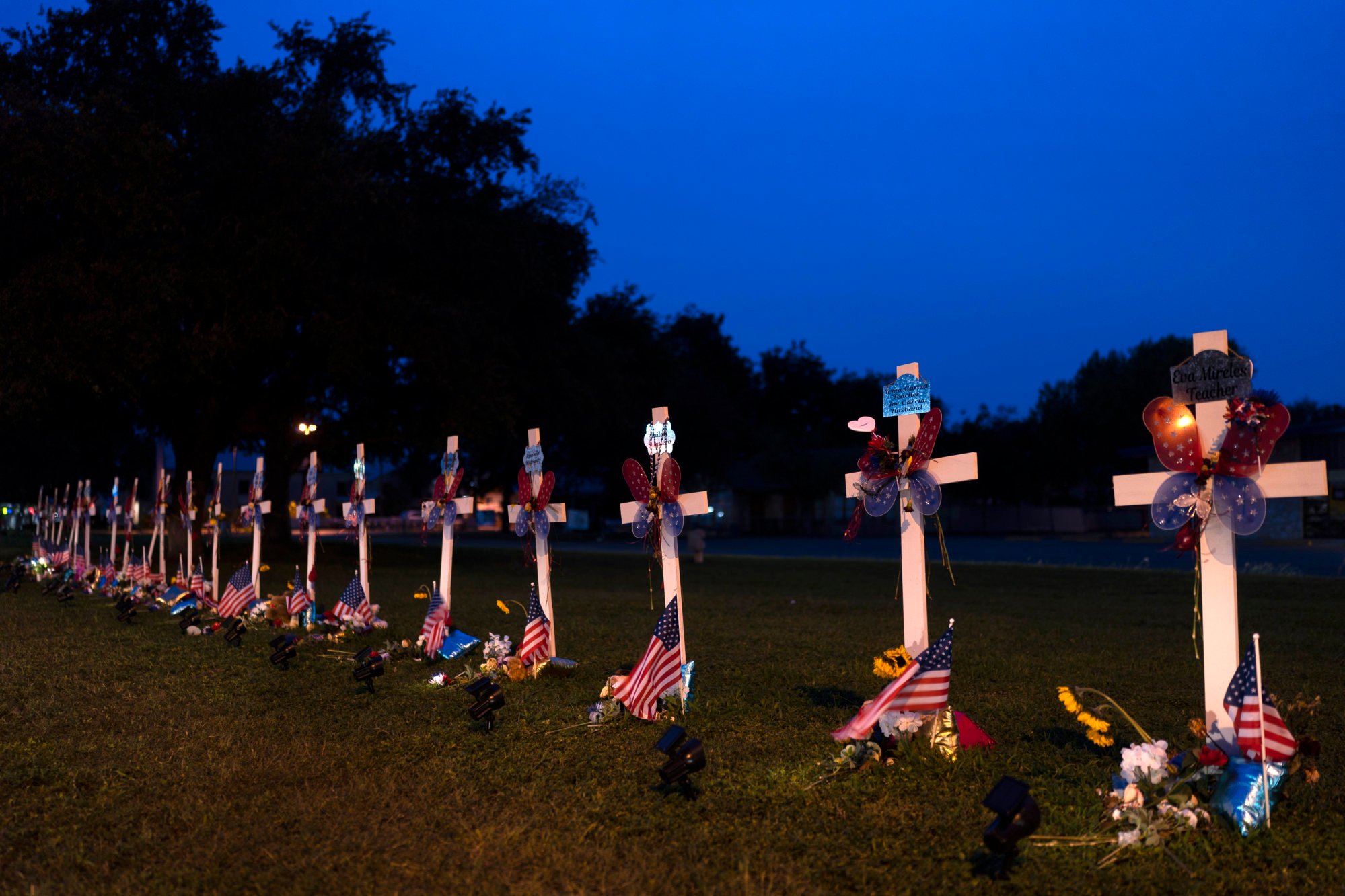 21 crosses stand along the Main Street in Uvalde, Texas, to honour the victims killed in last week’s school shooting that killed 19 students and two teachers. Photo: AP